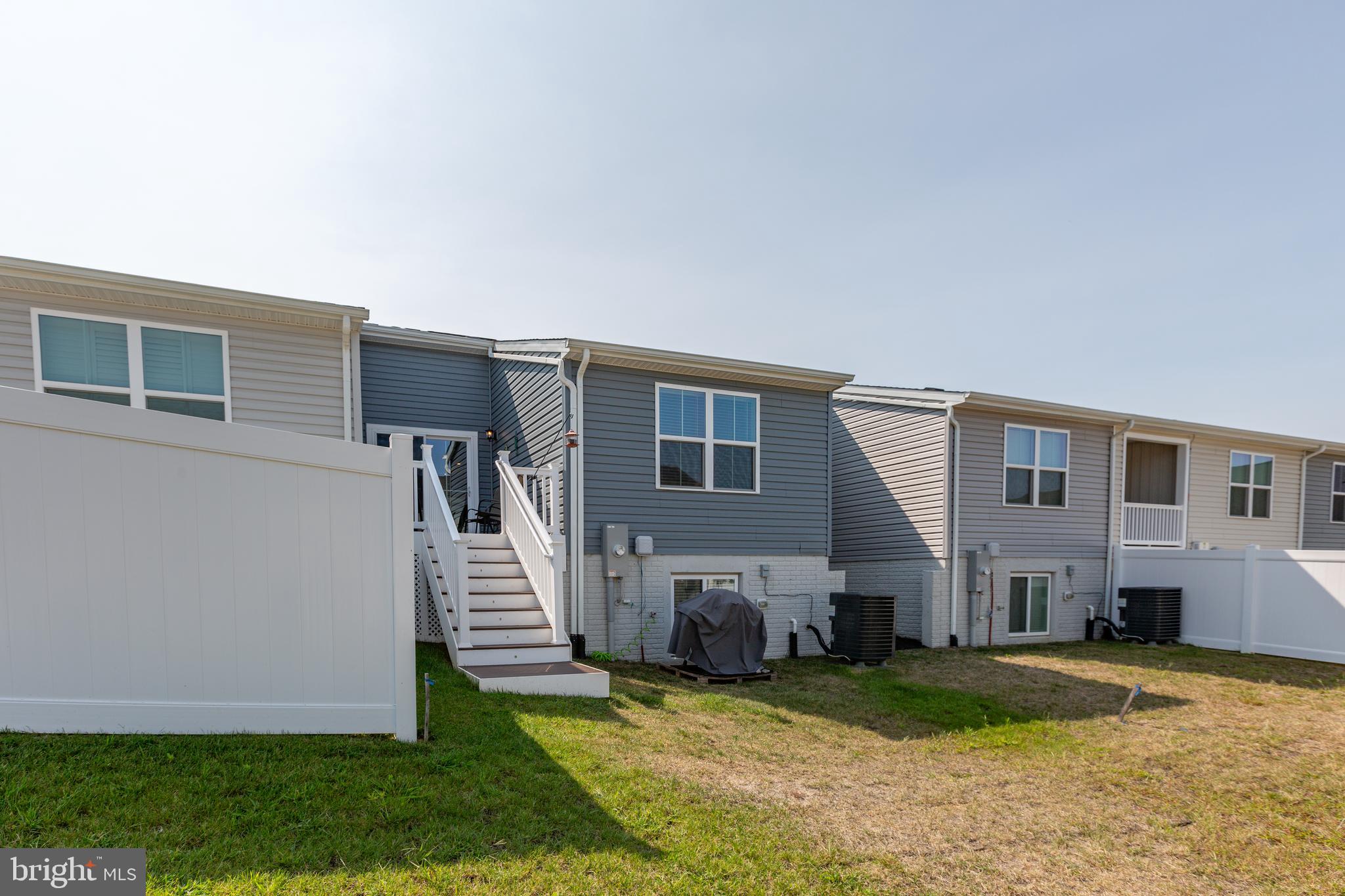 ALEXANDER'S CROSSING - Residential