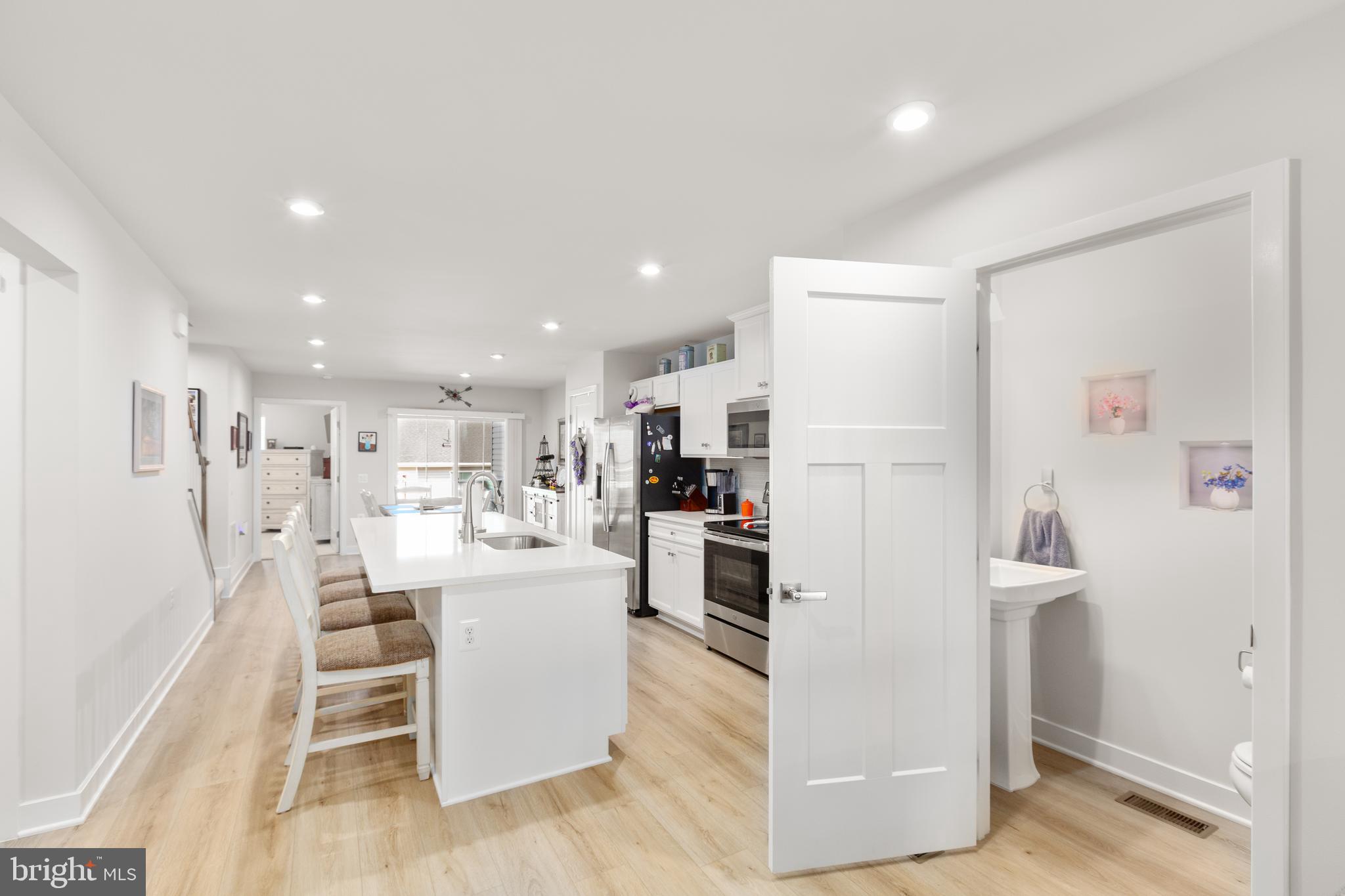 ALEXANDER'S CROSSING - Residential