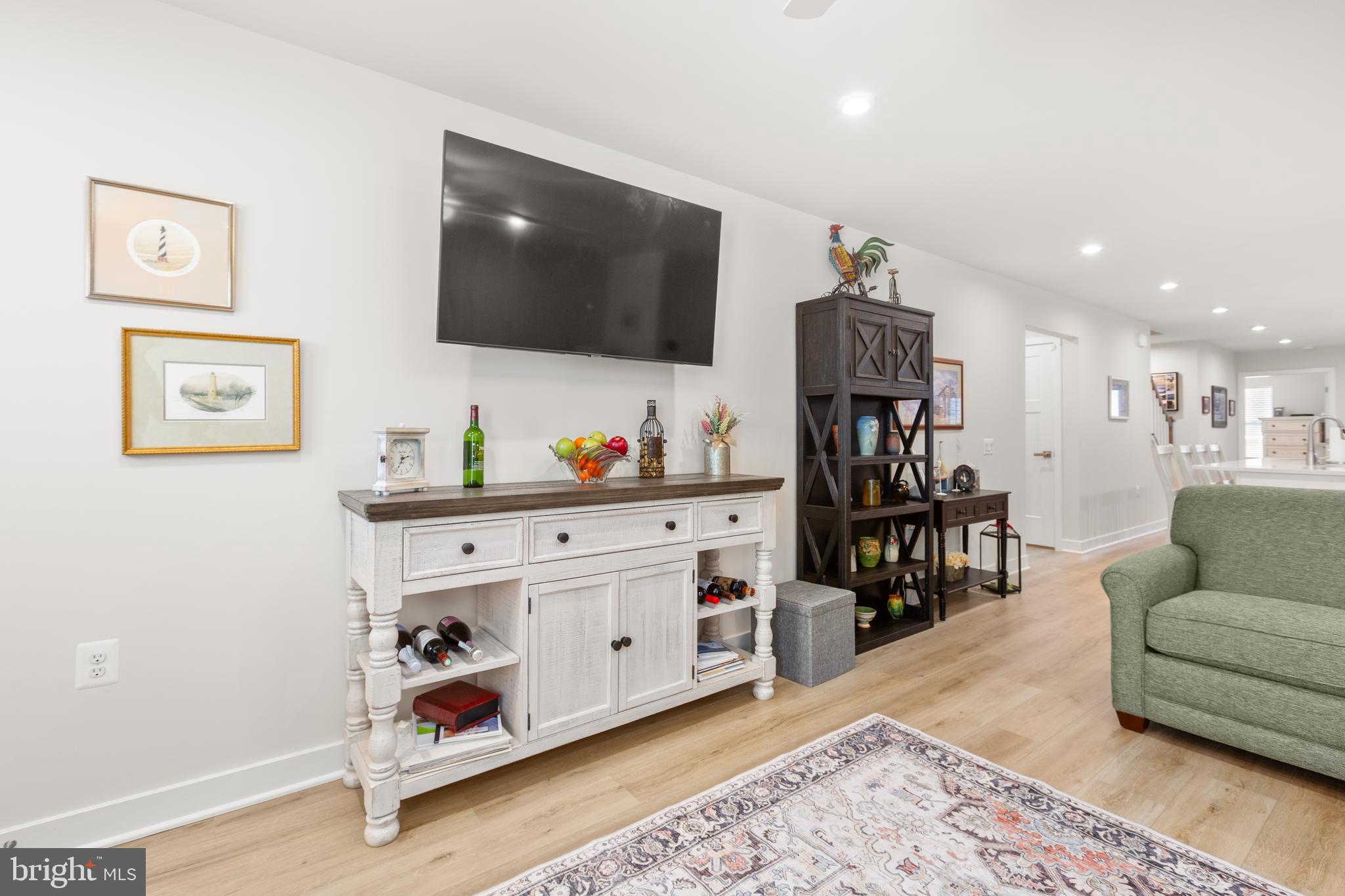 ALEXANDER'S CROSSING - Residential