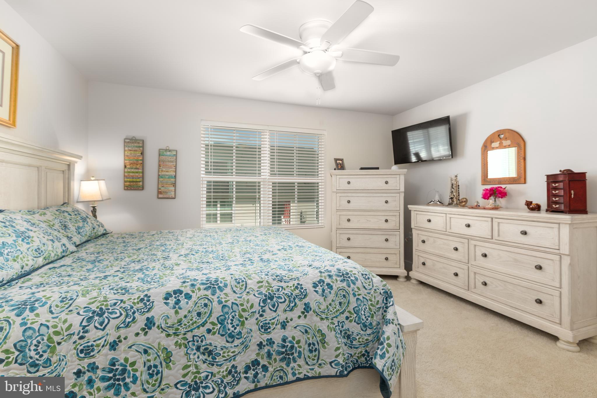 ALEXANDER'S CROSSING - Residential