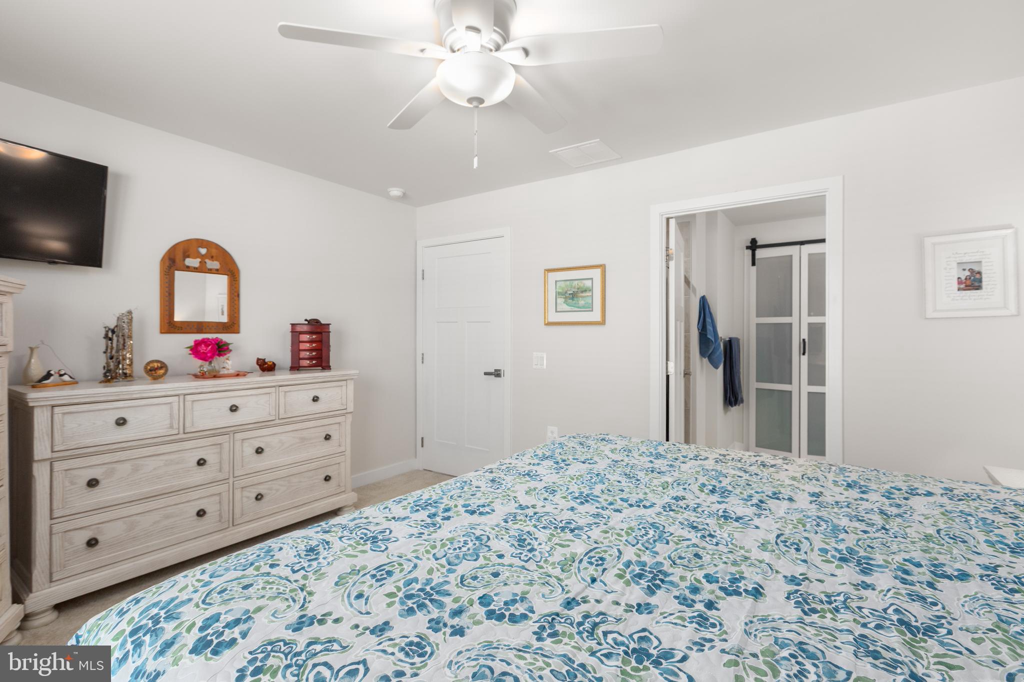 ALEXANDER'S CROSSING - Residential