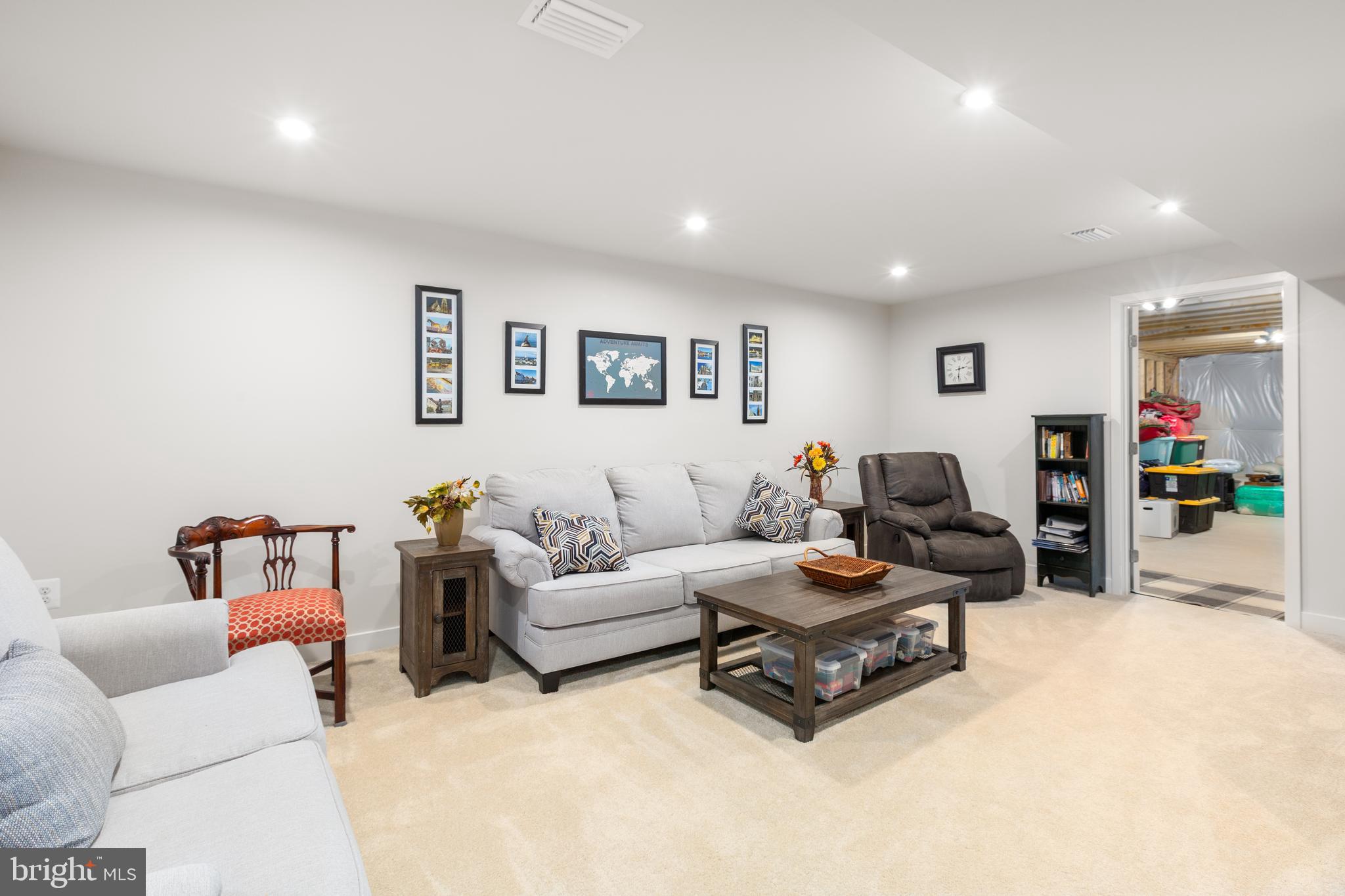 ALEXANDER'S CROSSING - Residential