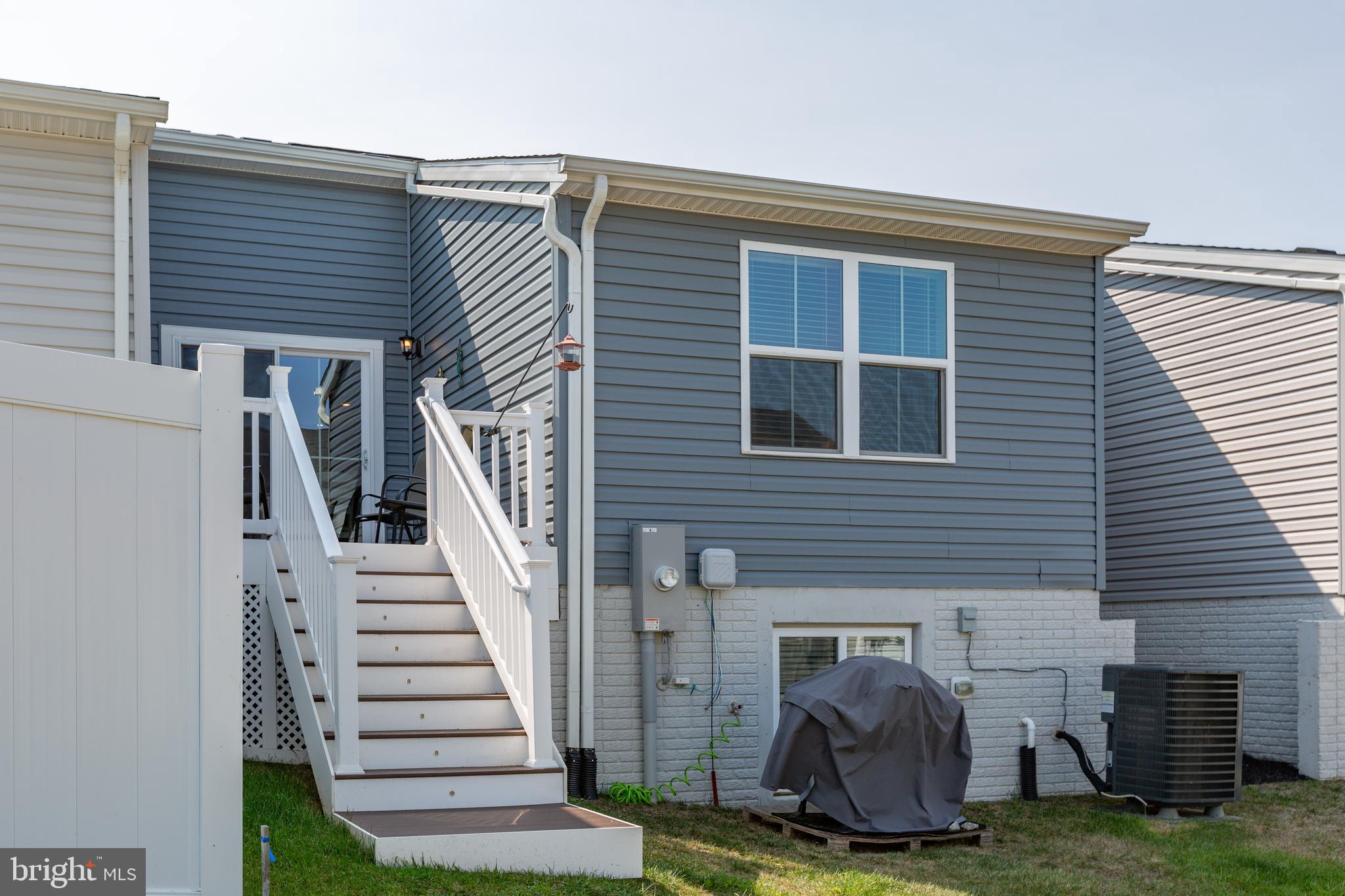 ALEXANDER'S CROSSING - Residential