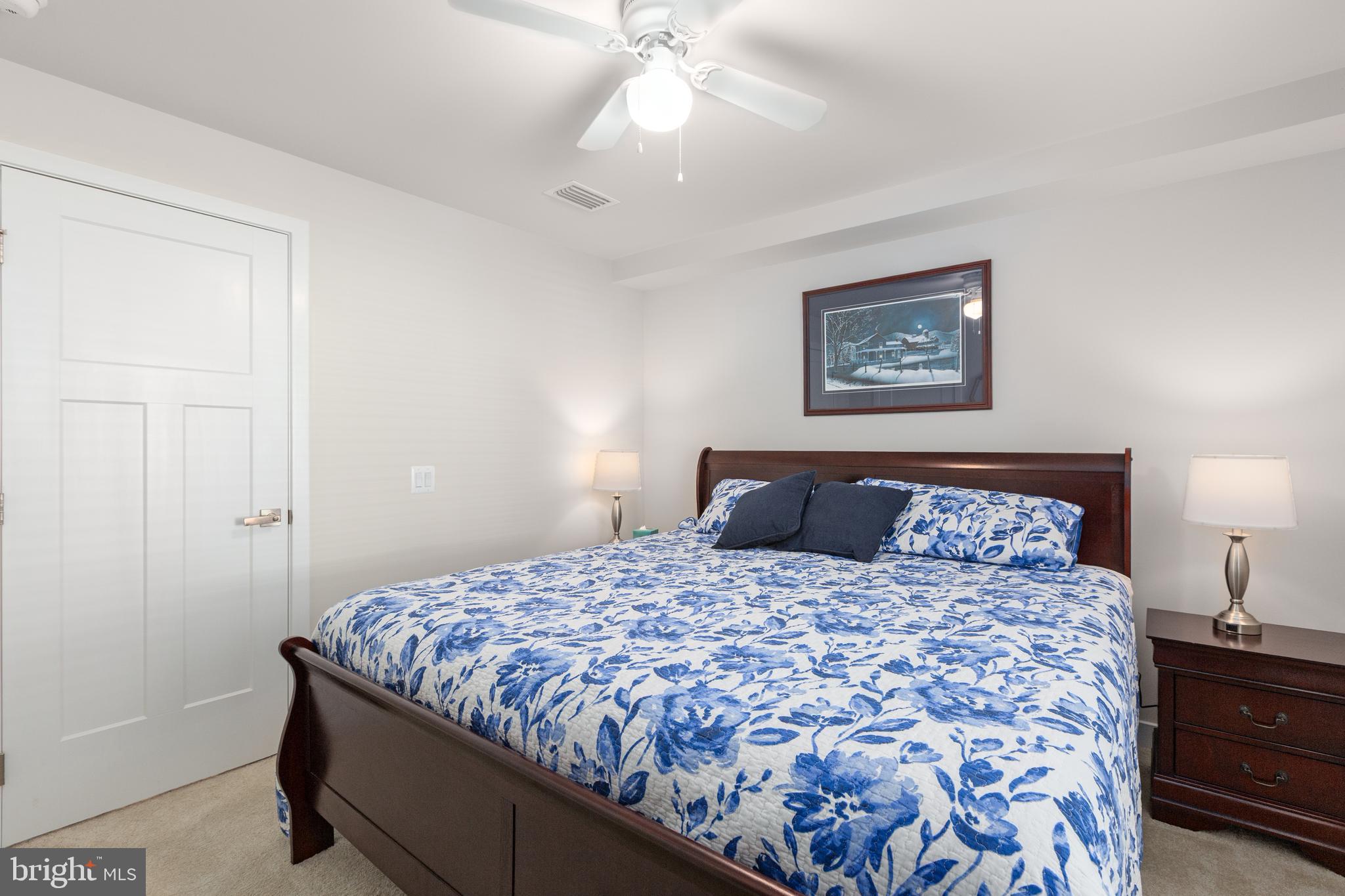 ALEXANDER'S CROSSING - Residential