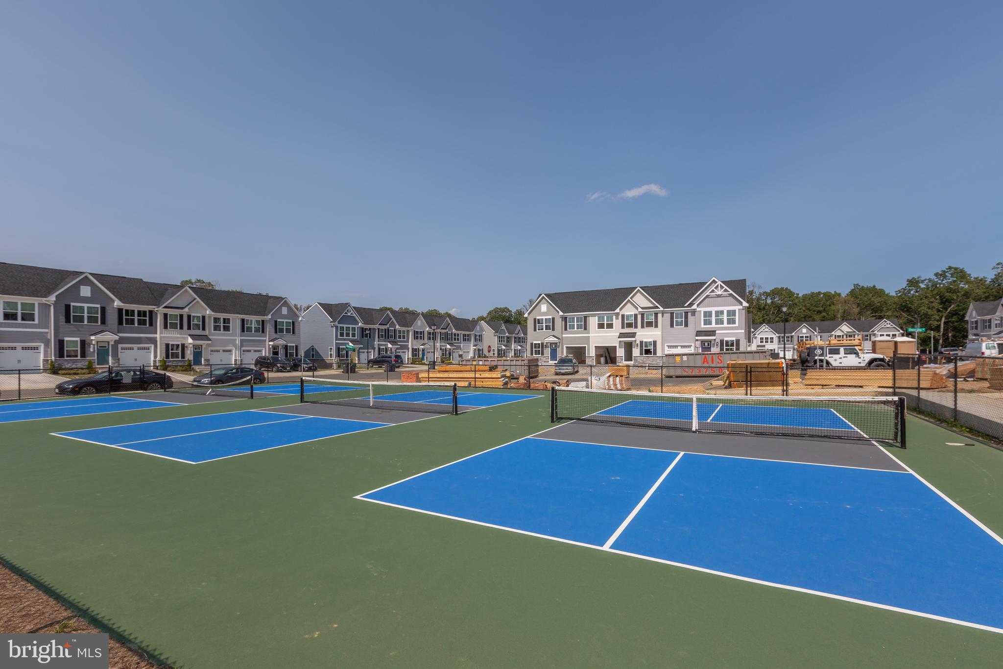 ALEXANDER'S CROSSING - Residential