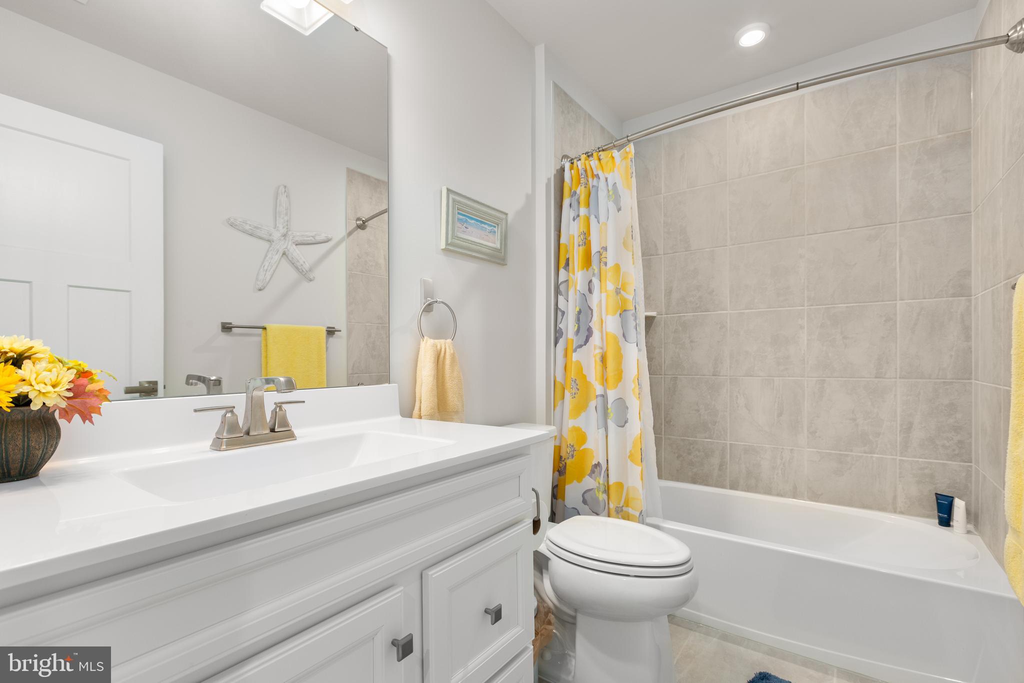 ALEXANDER'S CROSSING - Residential