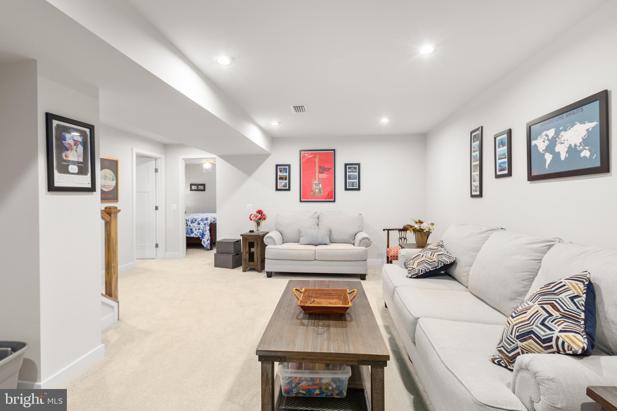 ALEXANDER'S CROSSING - Residential