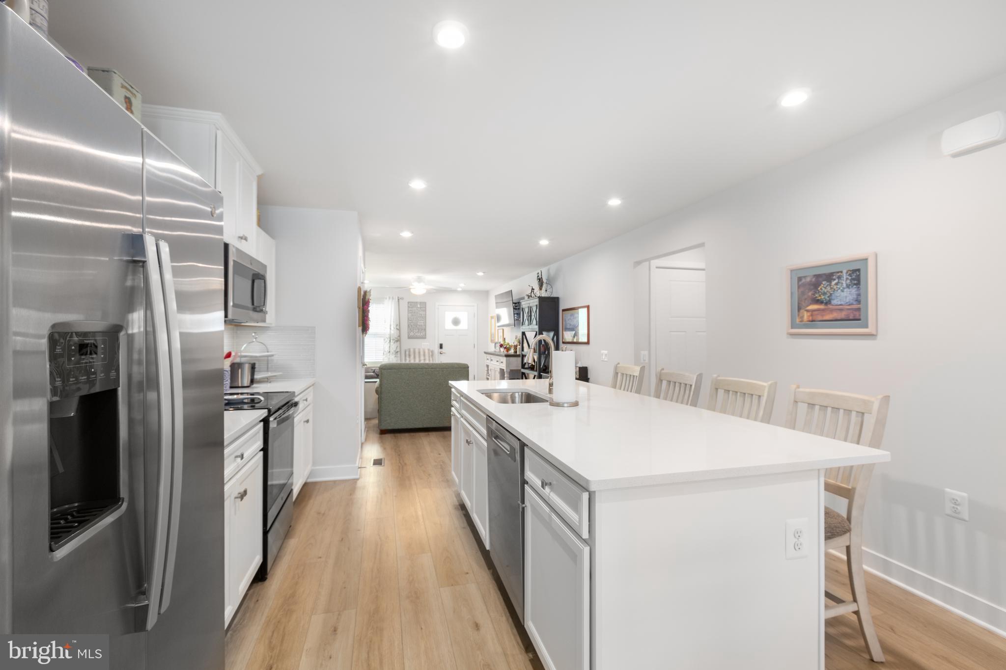 ALEXANDER'S CROSSING - Residential