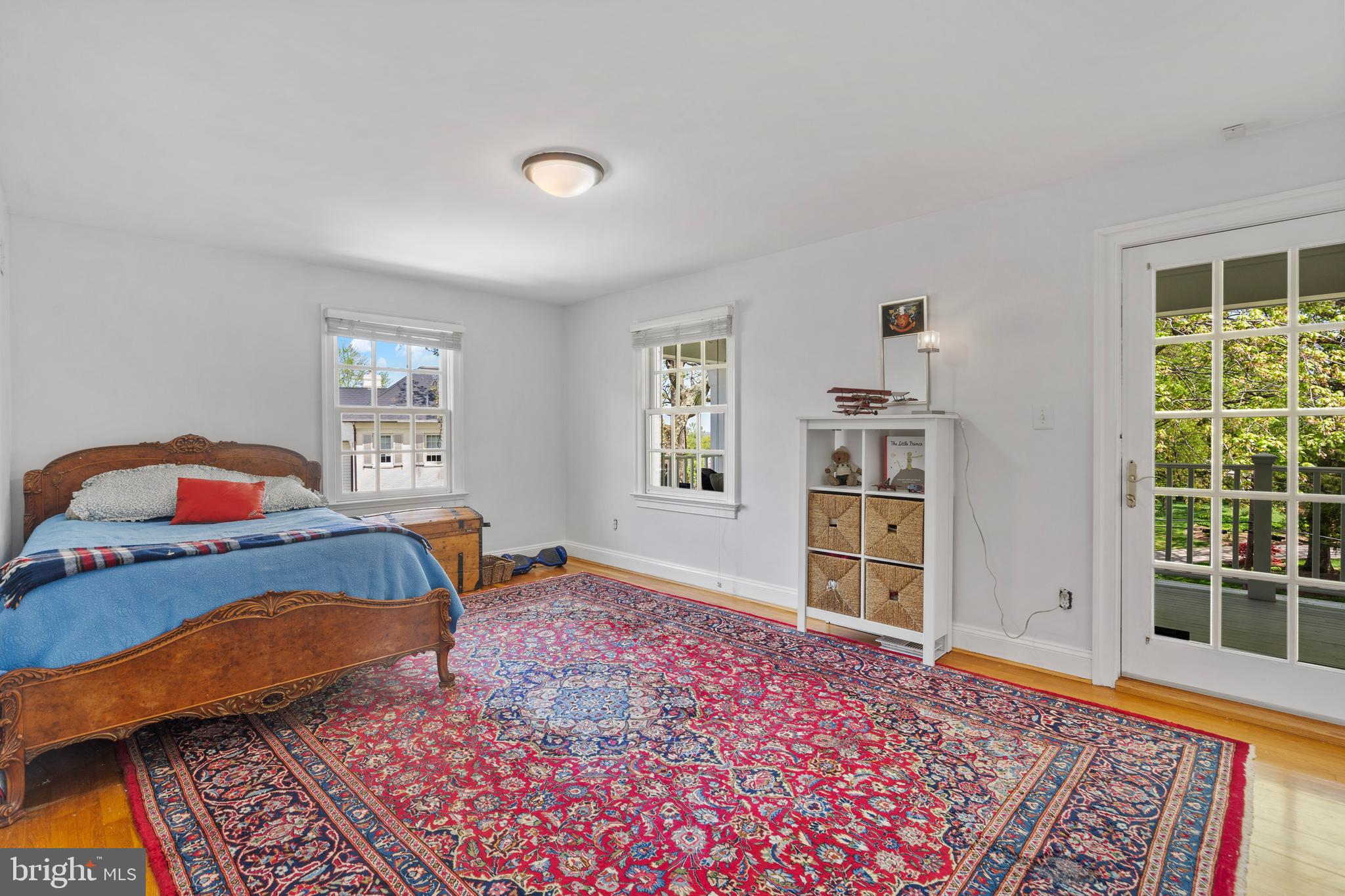 COUNTRY CLUB HILLS - Residential