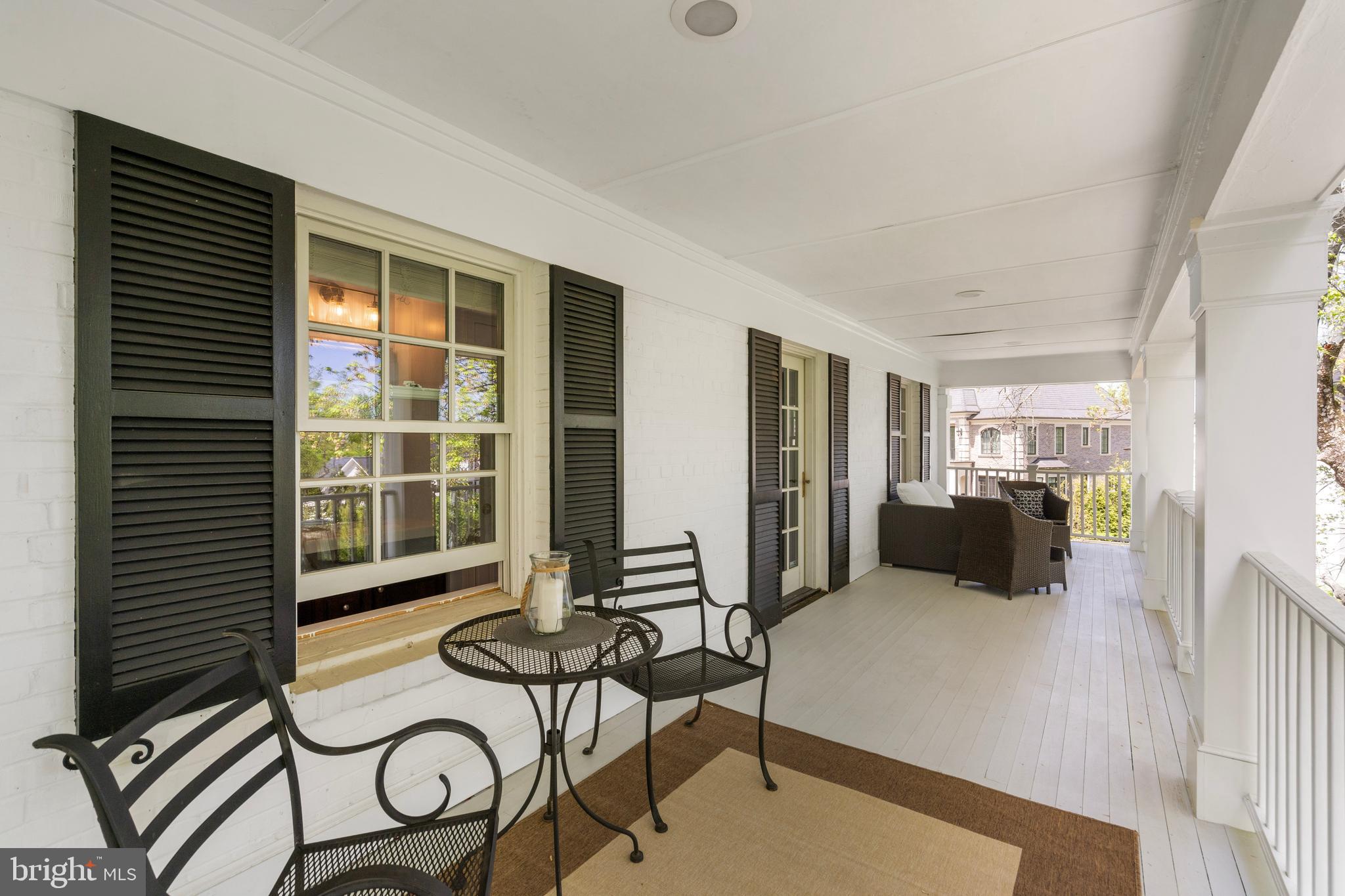 COUNTRY CLUB HILLS - Residential