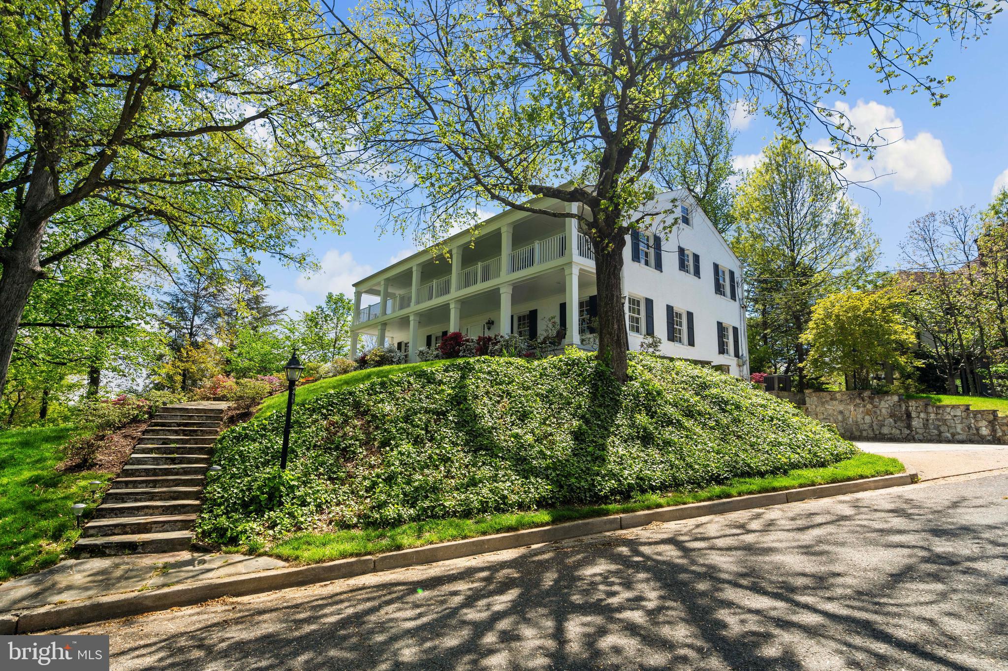 COUNTRY CLUB HILLS - Residential