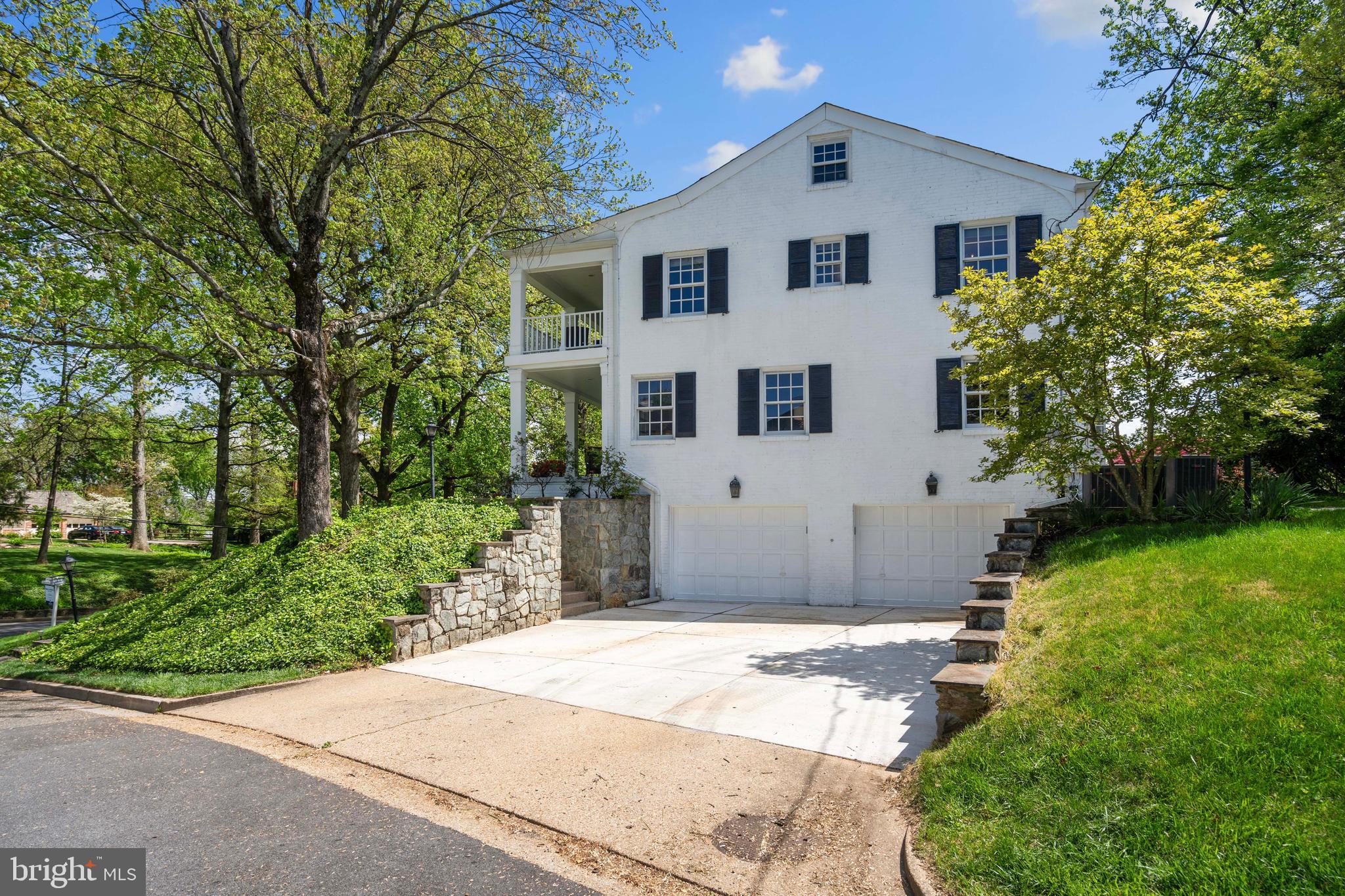 COUNTRY CLUB HILLS - Residential