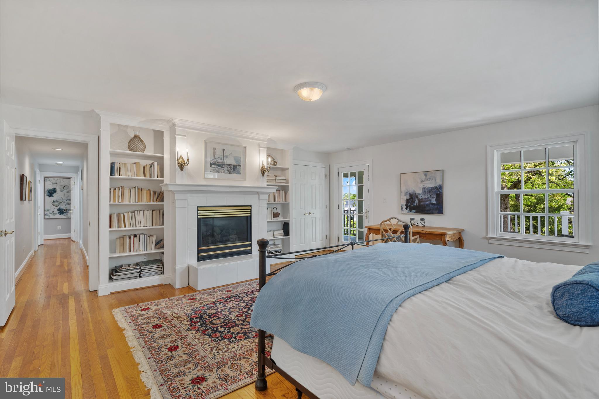 COUNTRY CLUB HILLS - Residential