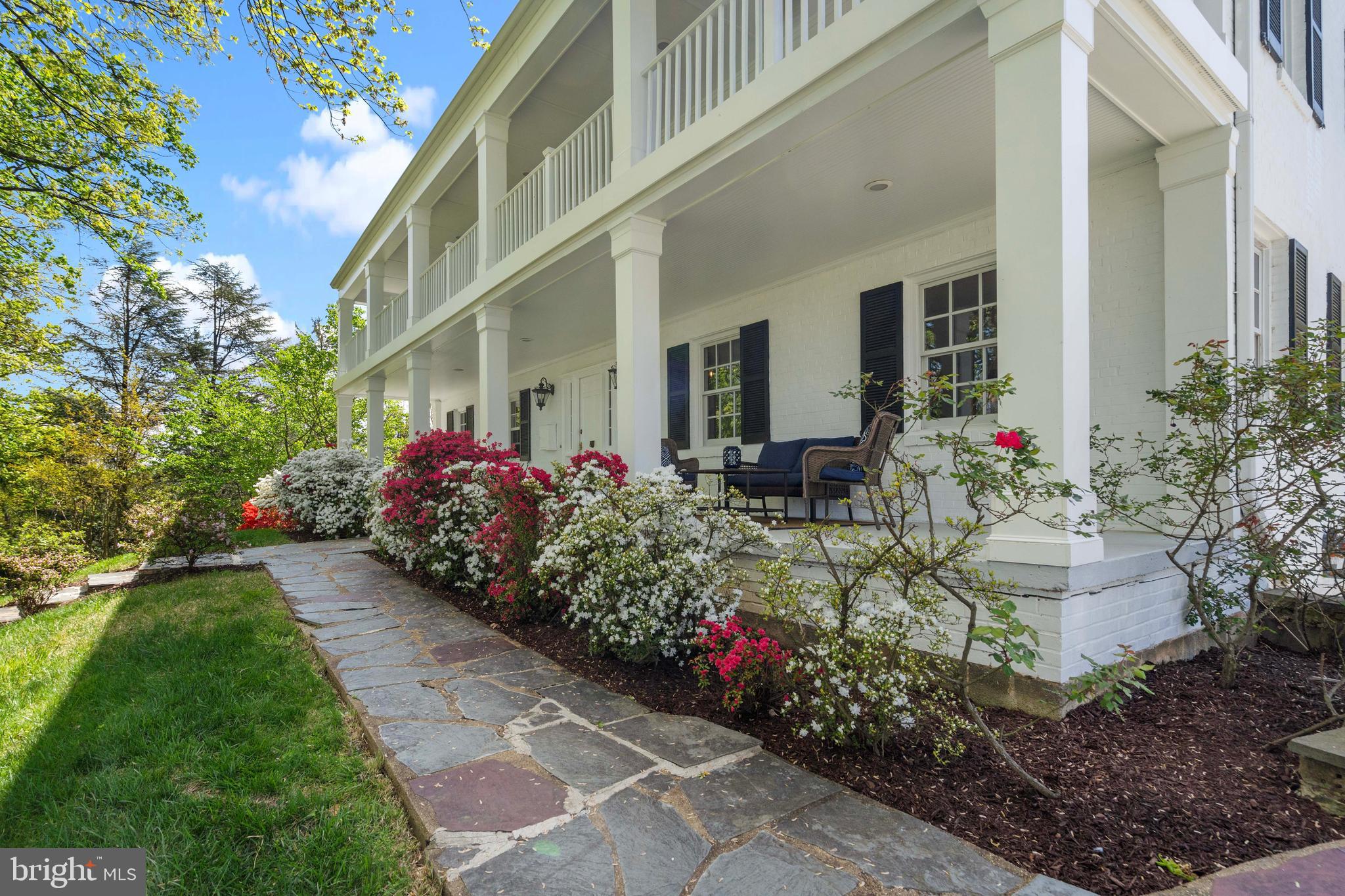 COUNTRY CLUB HILLS - Residential