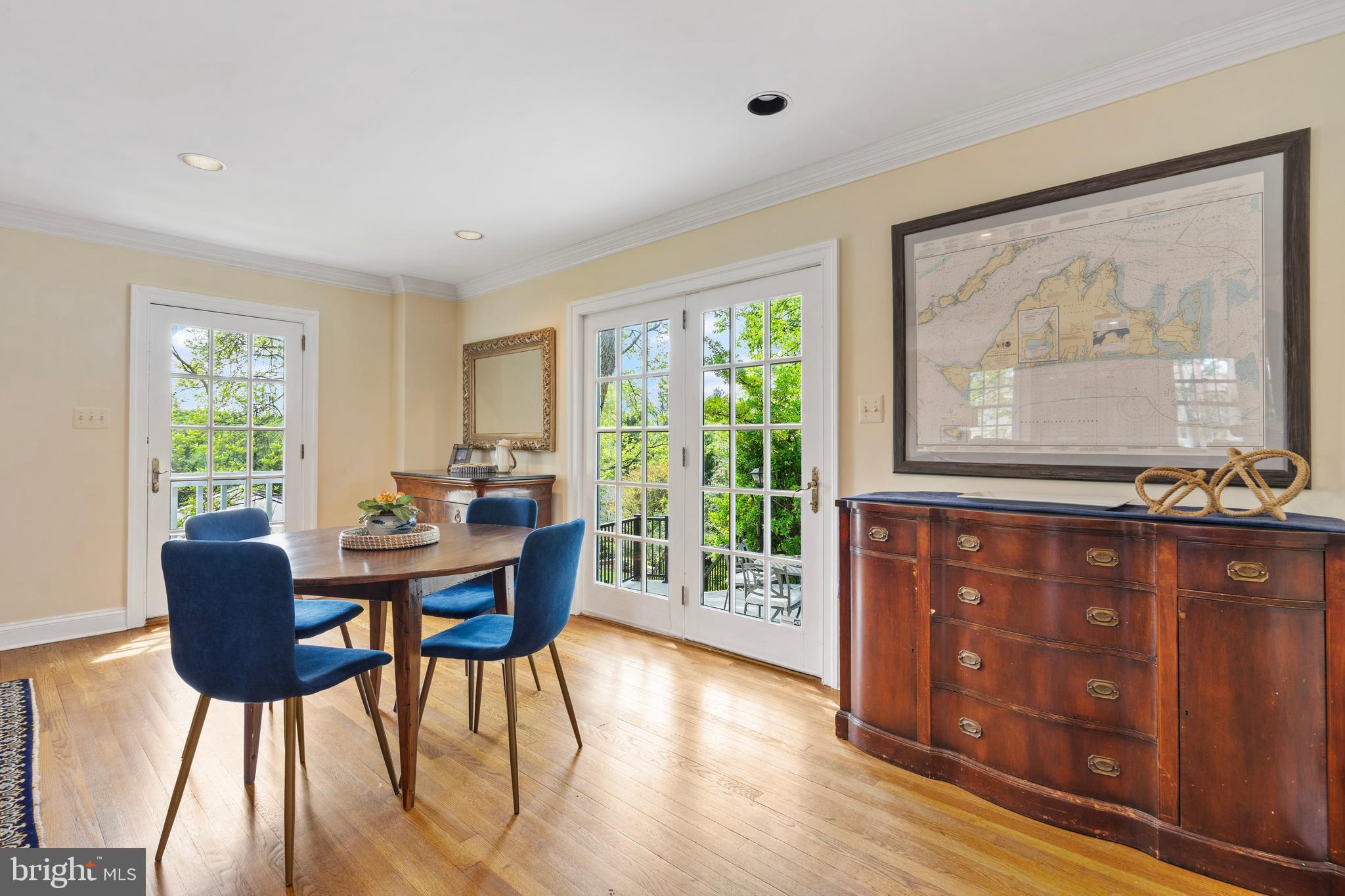 COUNTRY CLUB HILLS - Residential