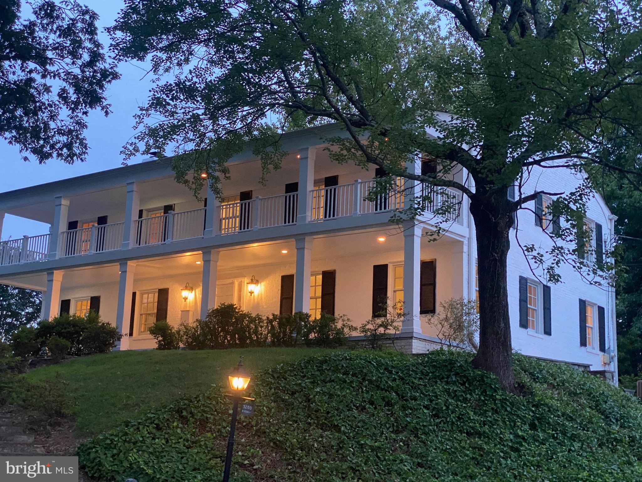 COUNTRY CLUB HILLS - Residential