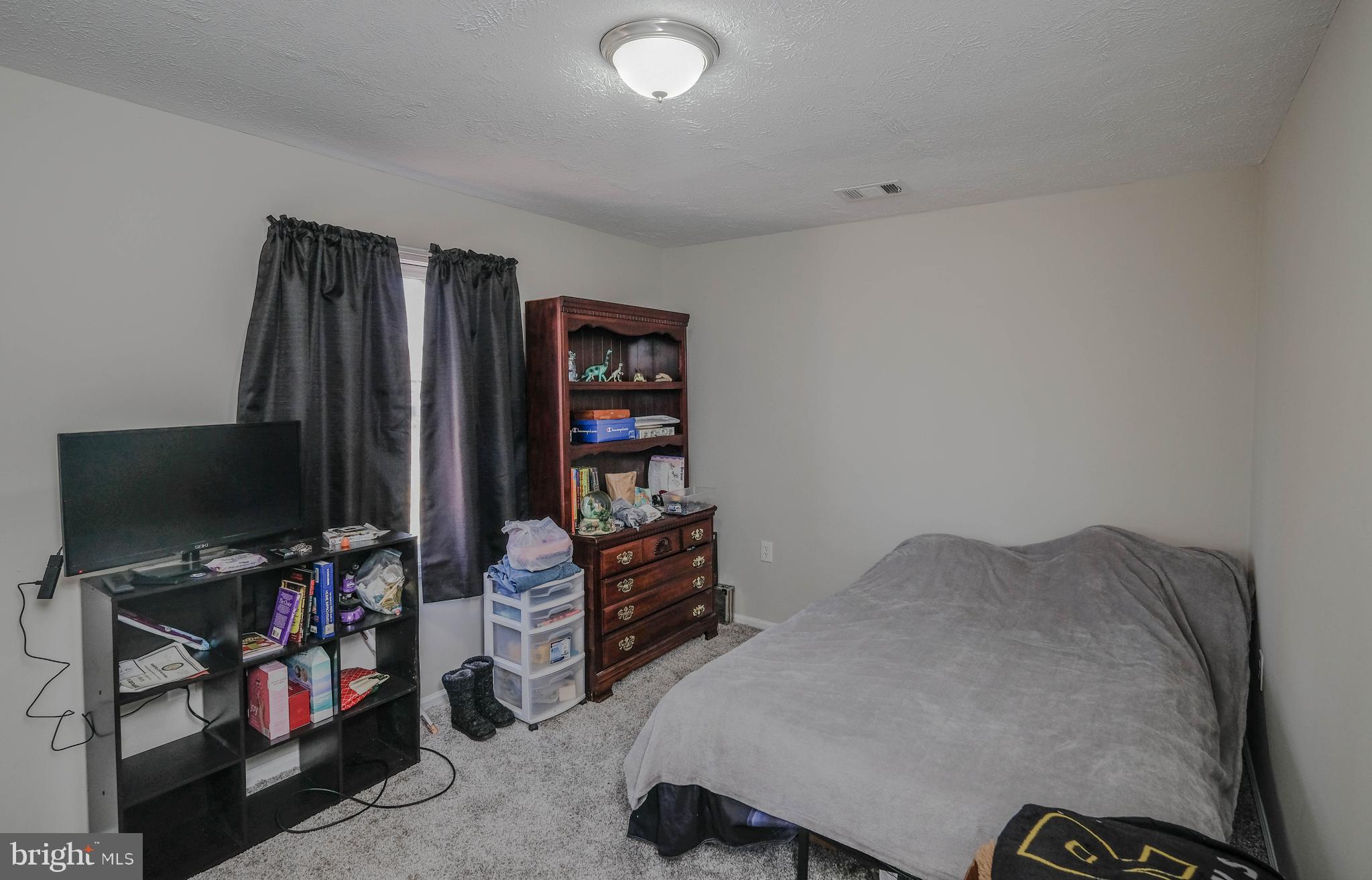 LAKE HOLIDAY ESTATES - Residential