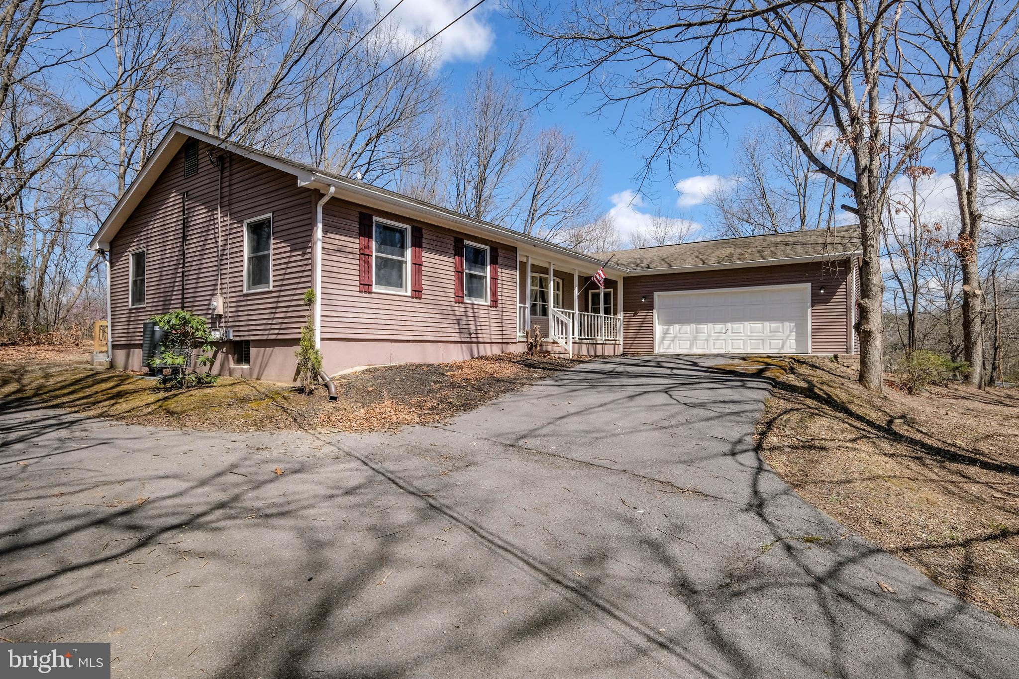 LAKE HOLIDAY ESTATES - Residential