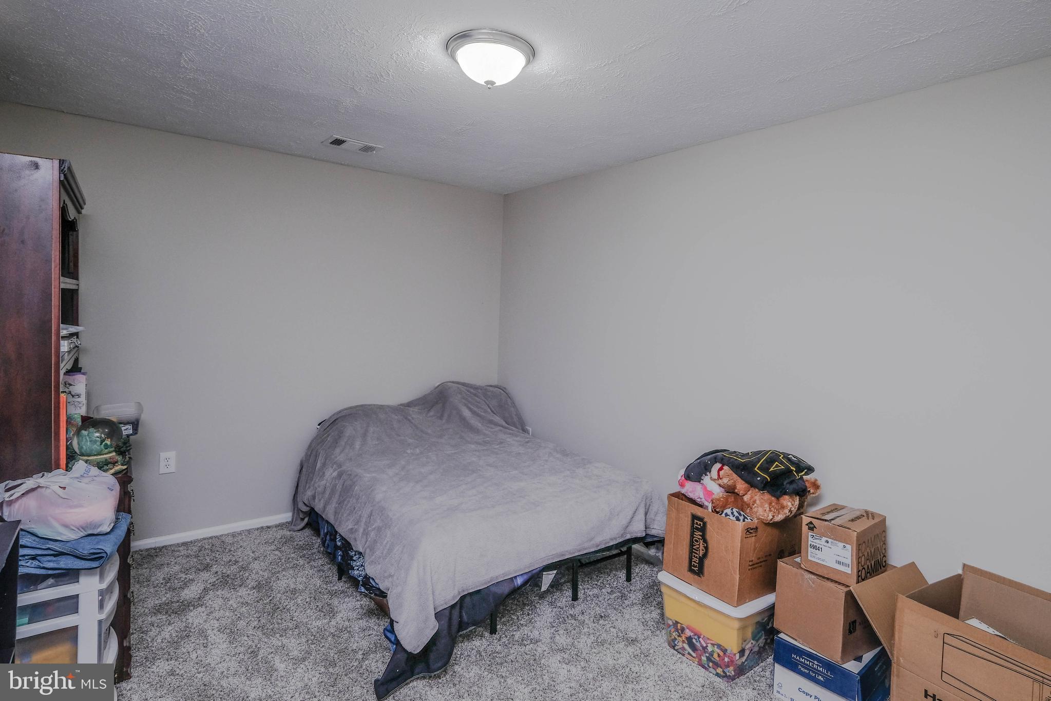 LAKE HOLIDAY ESTATES - Residential