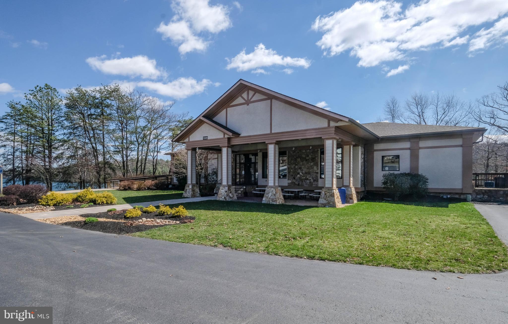 LAKE HOLIDAY ESTATES - Residential