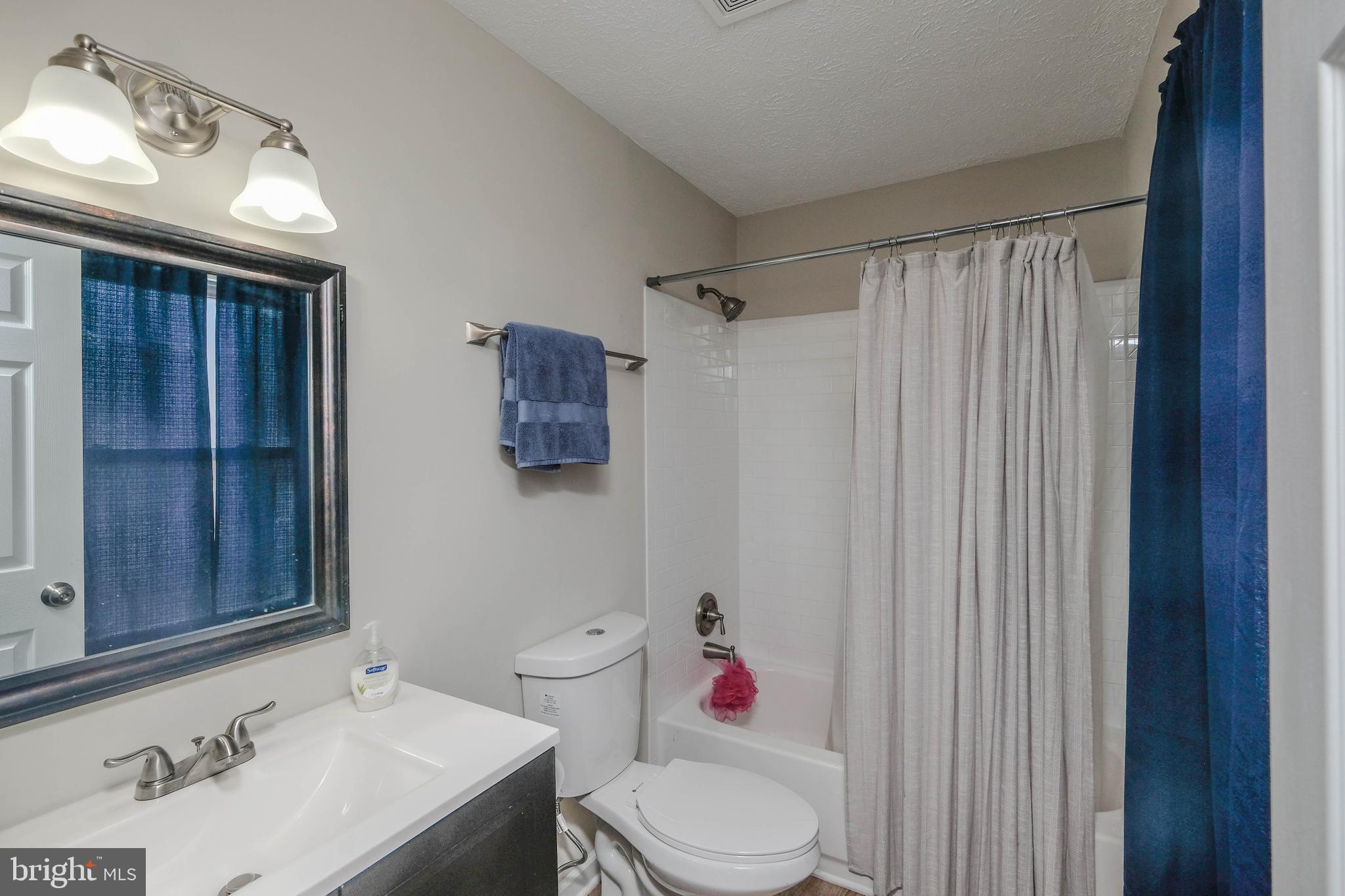 LAKE HOLIDAY ESTATES - Residential