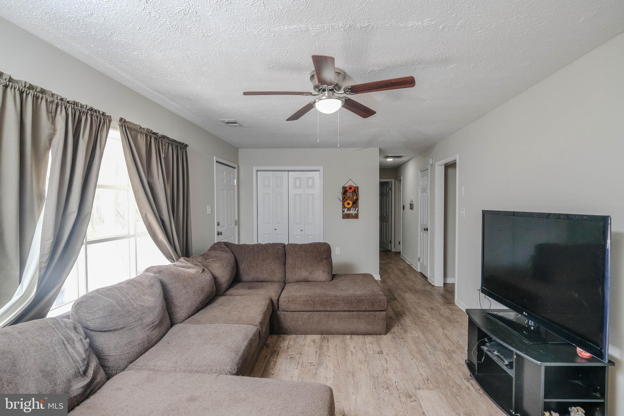 LAKE HOLIDAY ESTATES - Residential