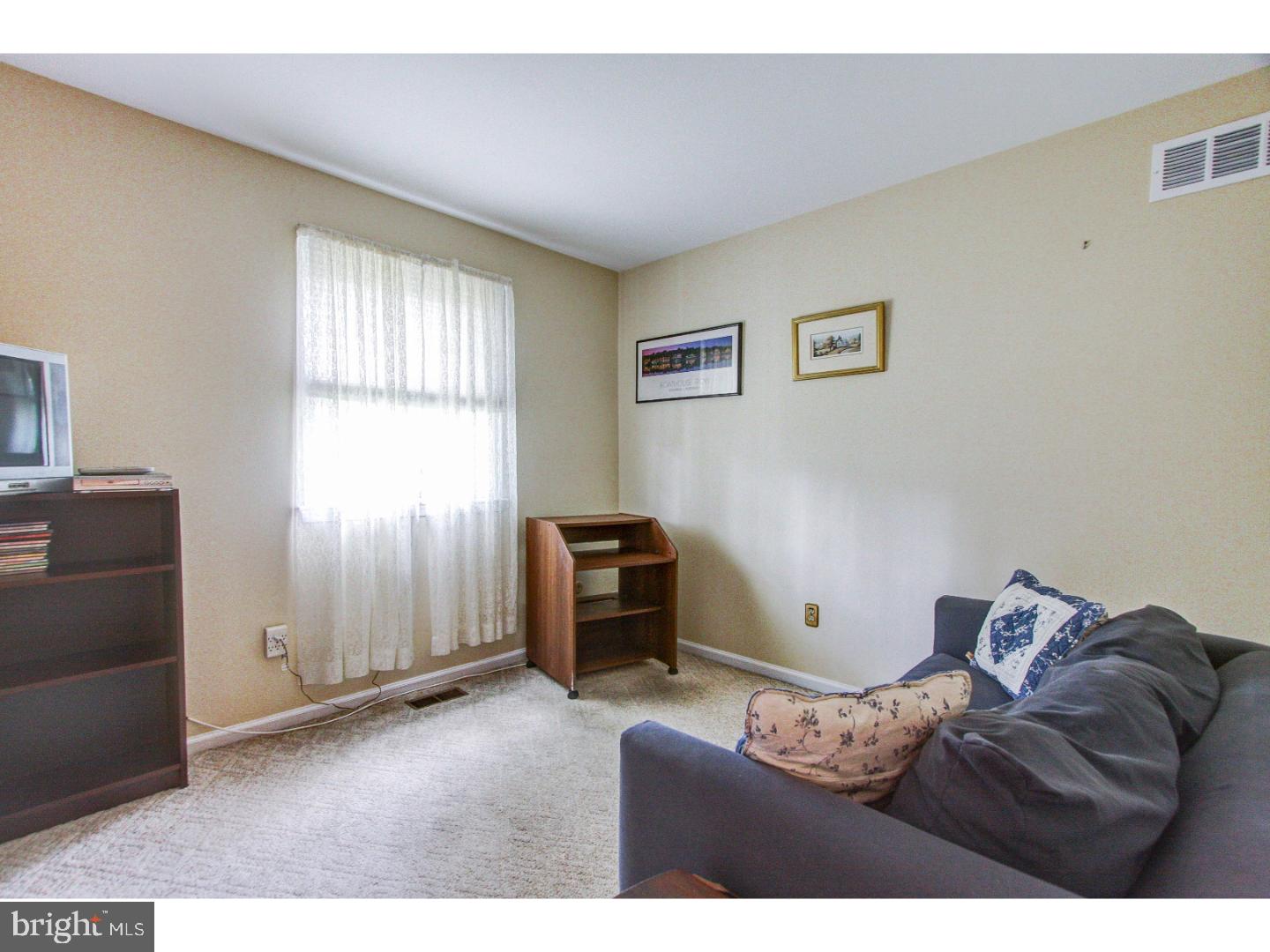ROCKY MDWS - Residential