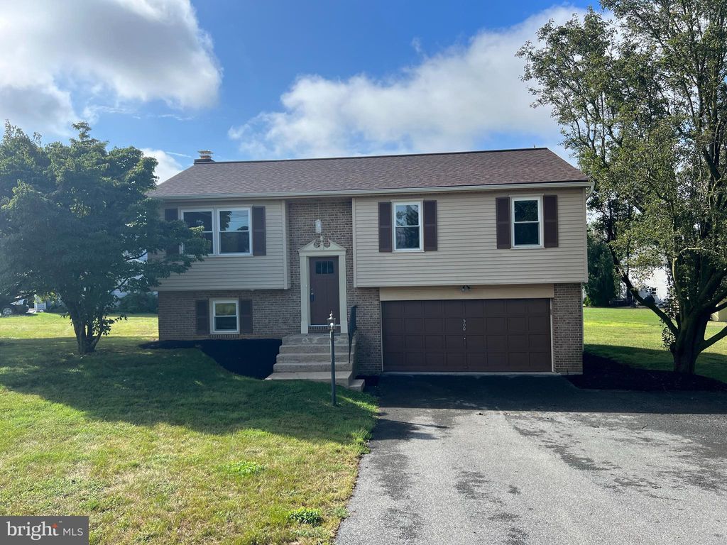 Photo of 500 Stony Battery Road, Landisville, PA 17538 (MLS # PALA2040734)