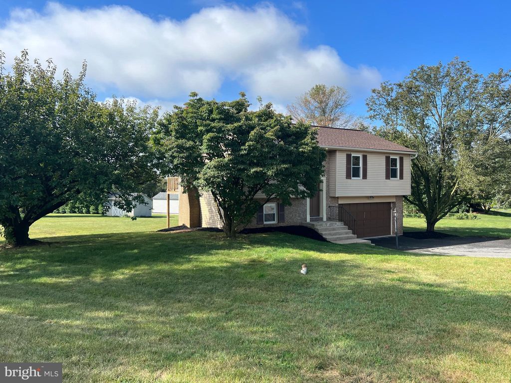 Photo of 500 Stony Battery Road, Landisville, PA 17538 (MLS # PALA2040734)