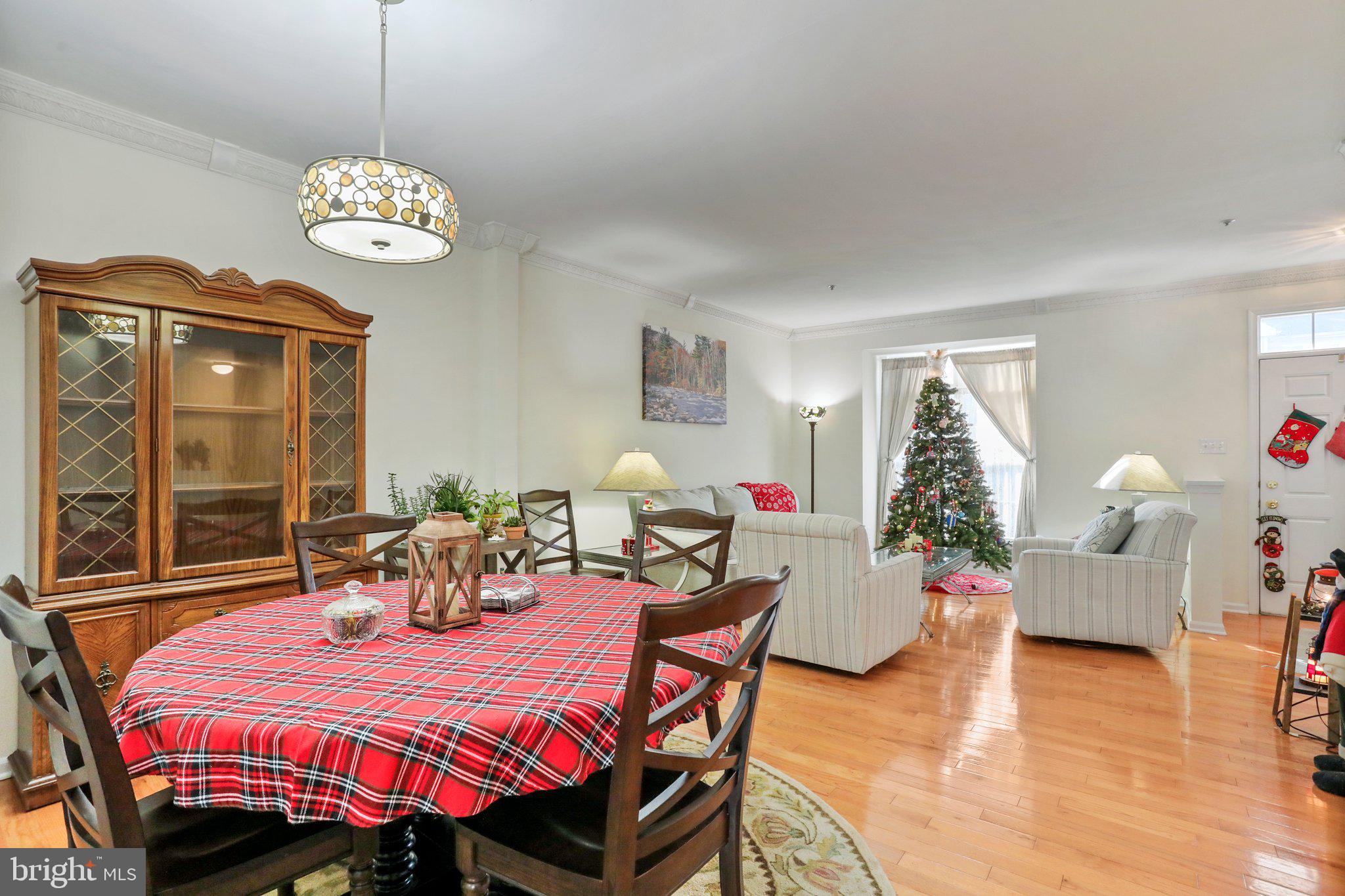 CLOVERLEAF - Residential