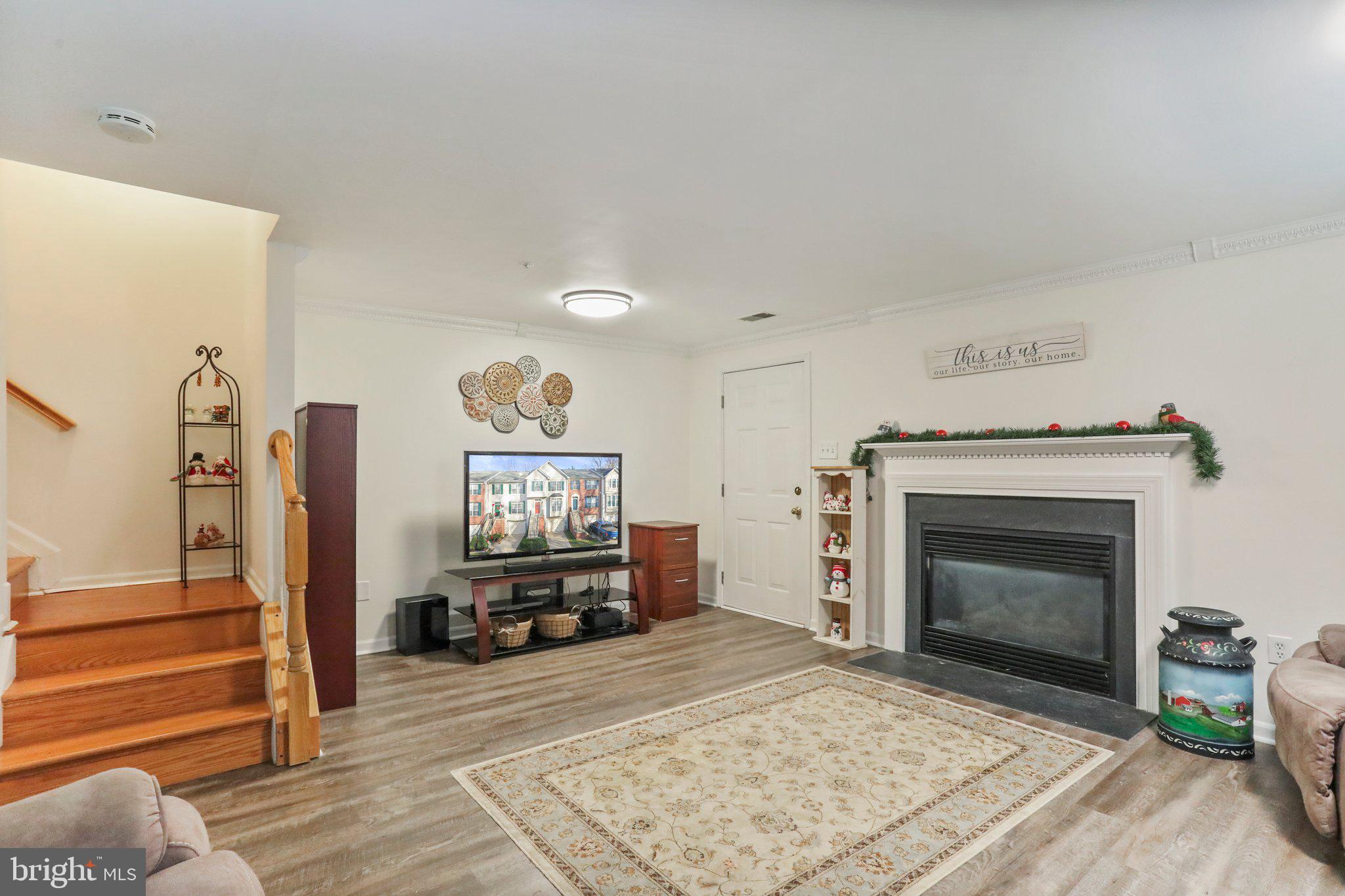 CLOVERLEAF - Residential