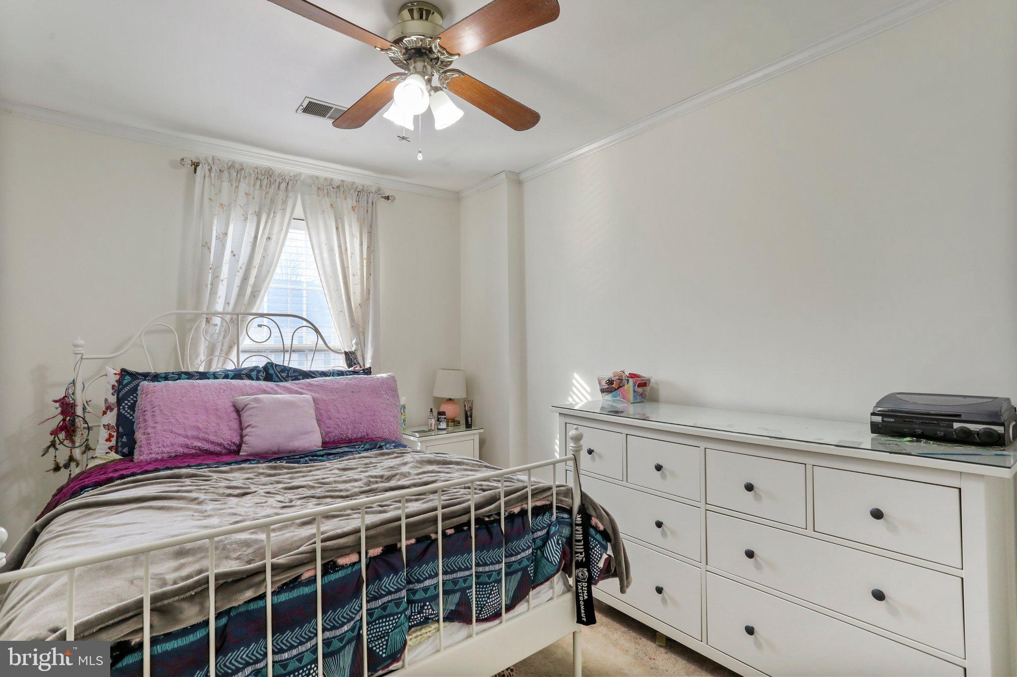 CLOVERLEAF - Residential