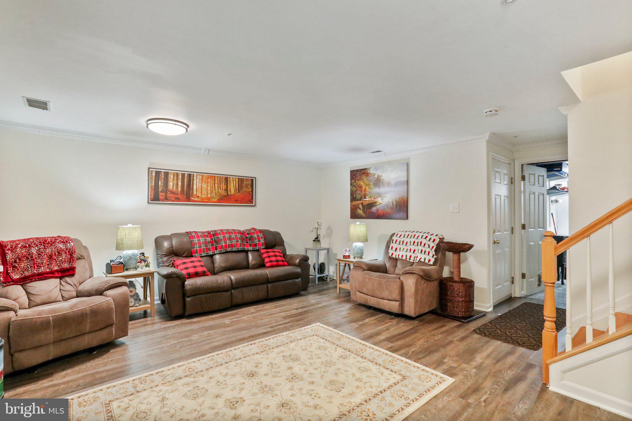 CLOVERLEAF - Residential