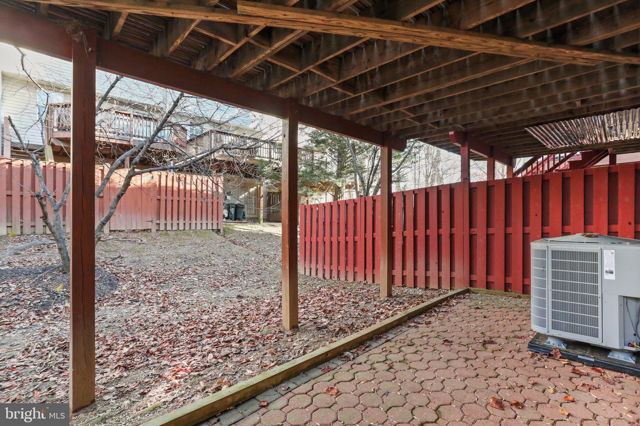 CLOVERLEAF - Residential