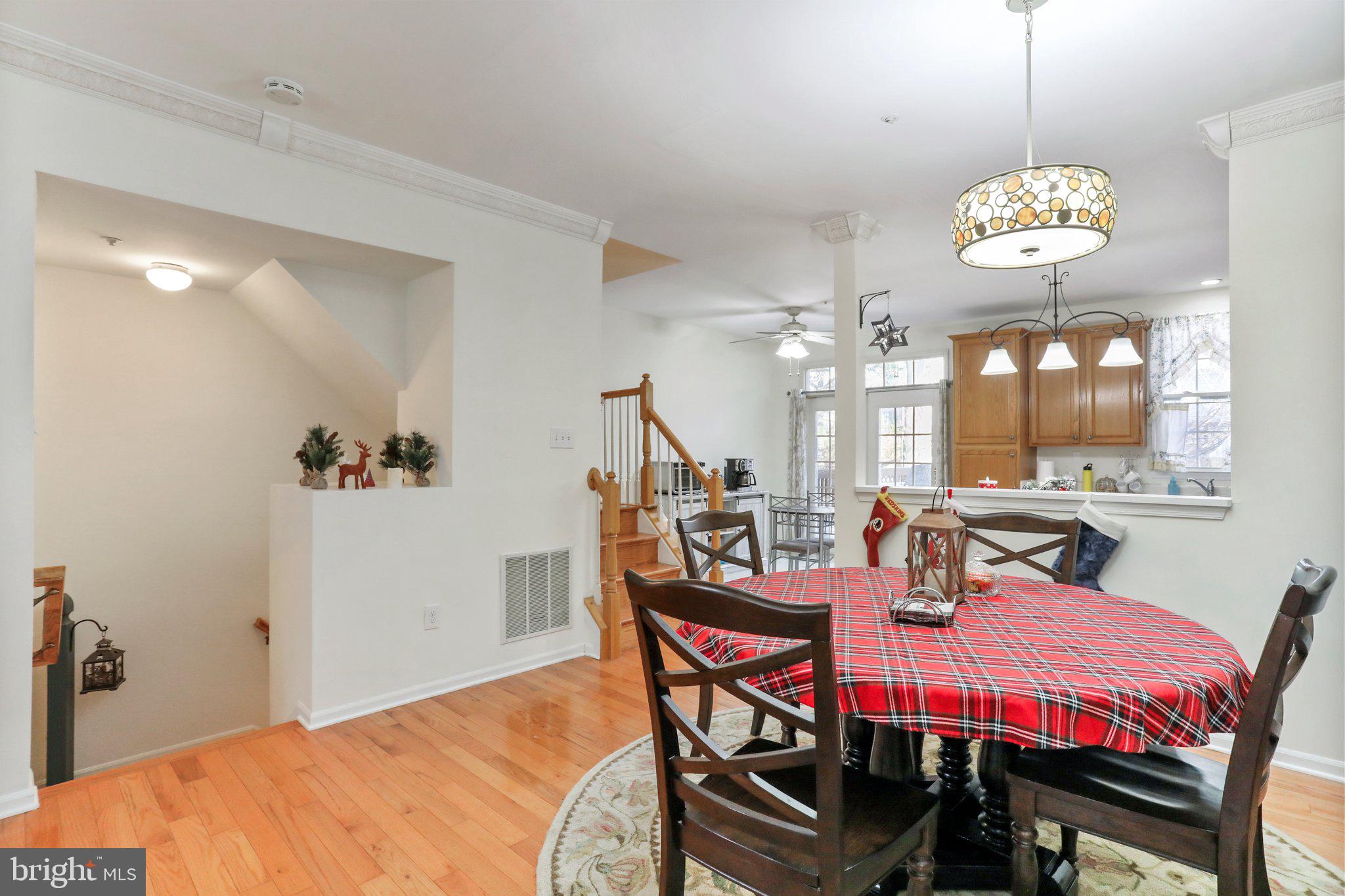 CLOVERLEAF - Residential