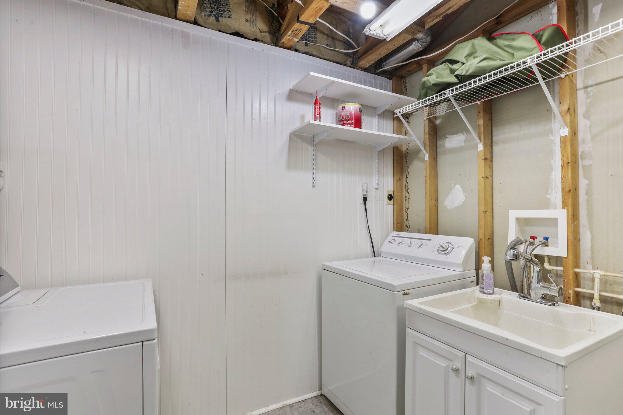 CLOVERLEAF - Residential