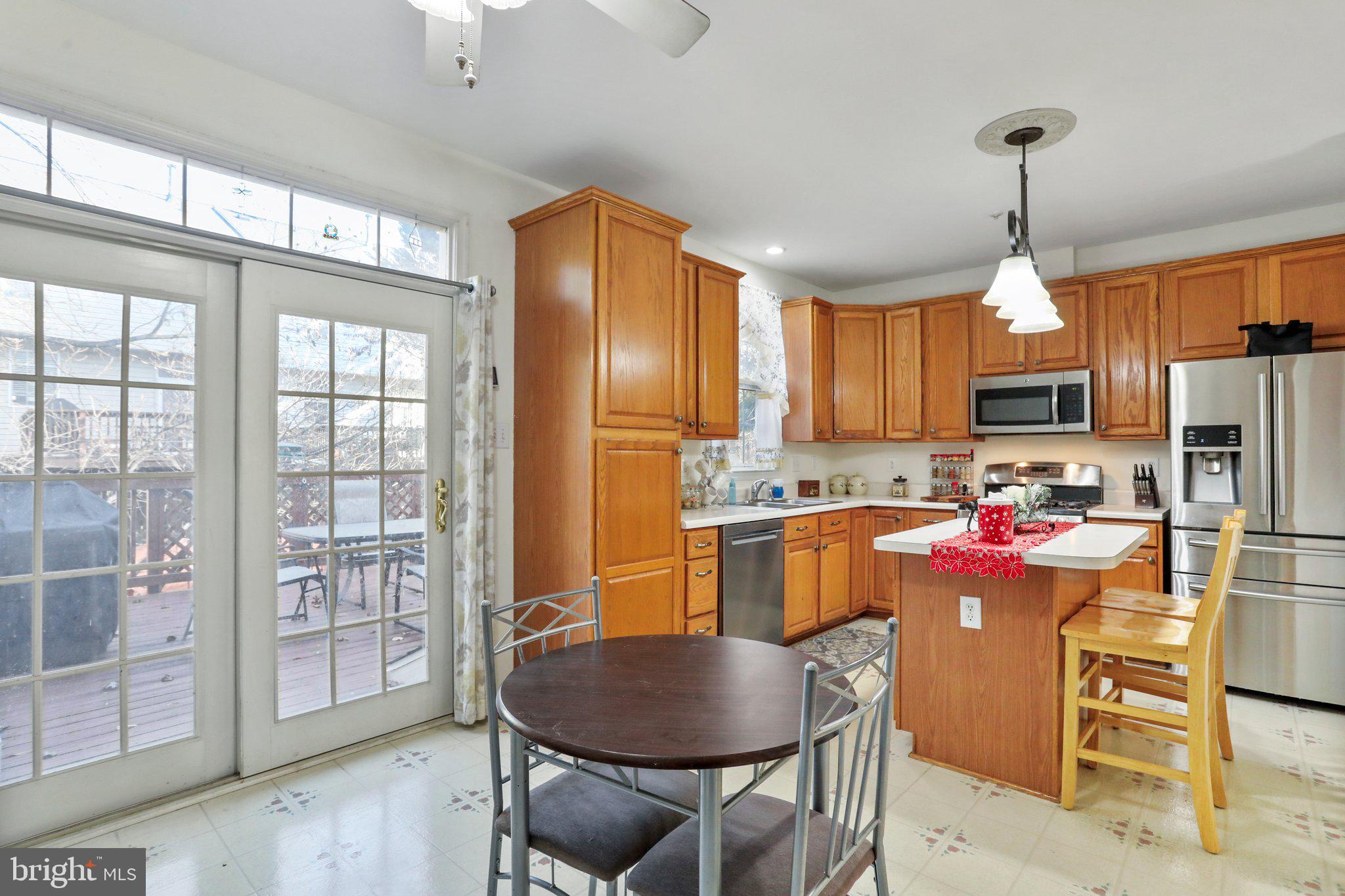 CLOVERLEAF - Residential