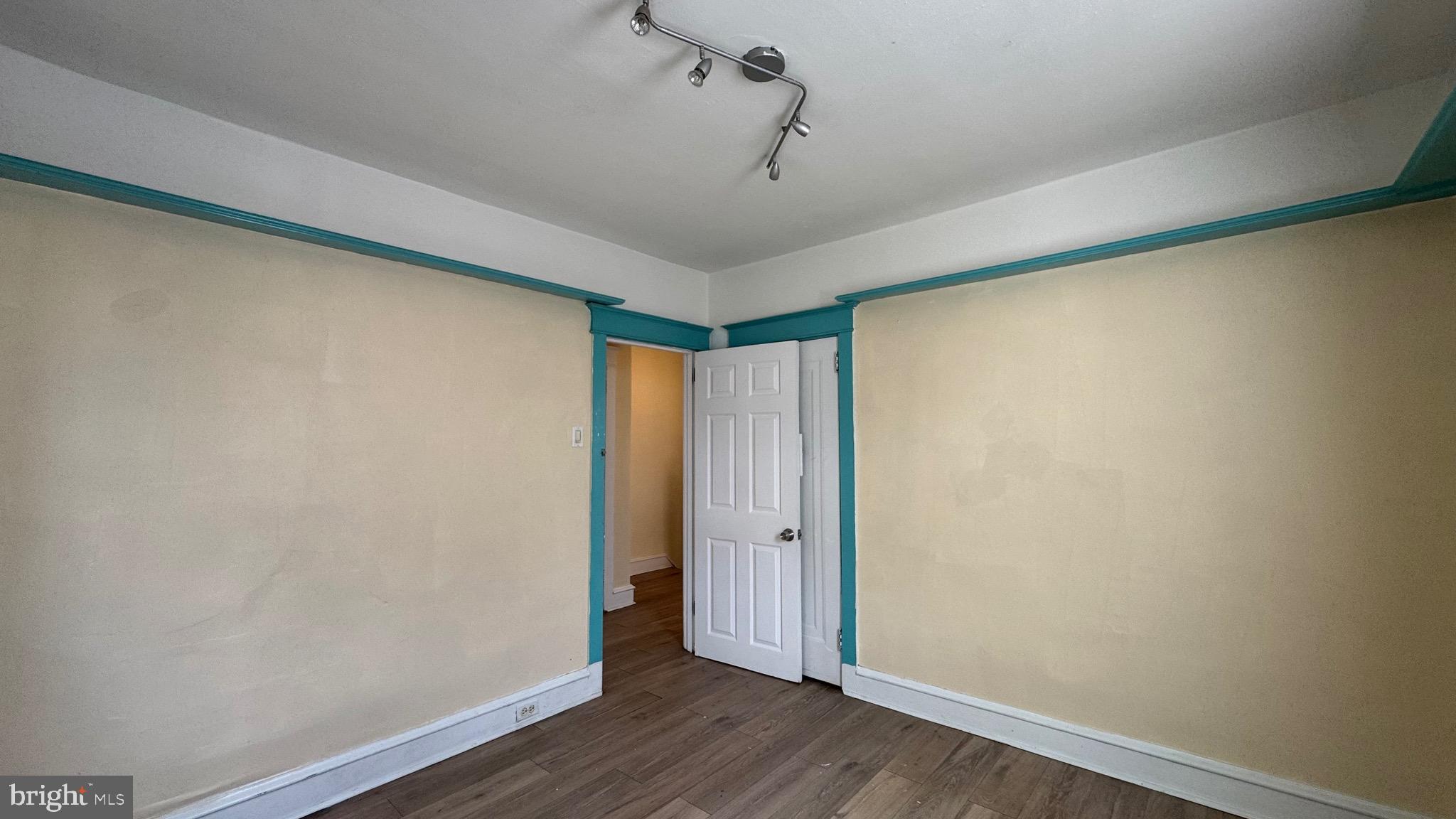 MAYFAIR - Residential