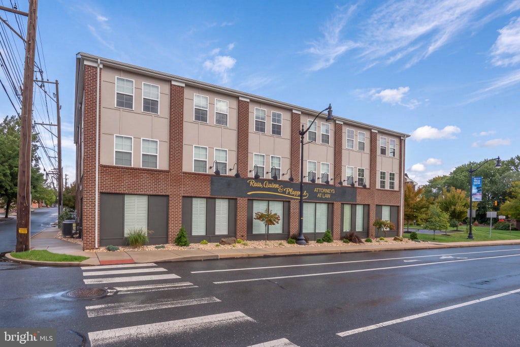 Photo of 192 S Hanover Street #E, POTTSTOWN, PA 19464 (MLS # PAMC2196386)