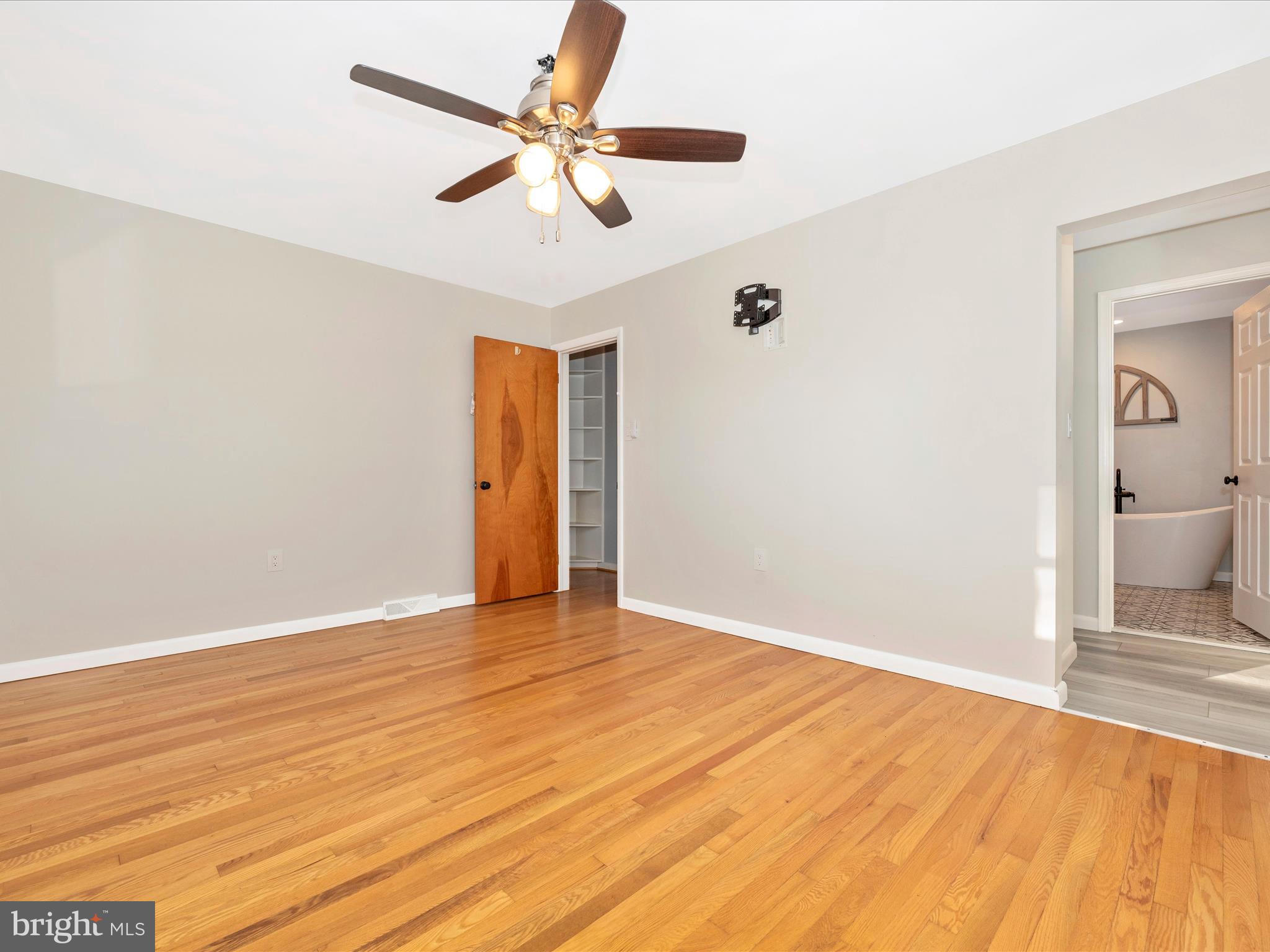 GREENVALE VILLAGE - Residential