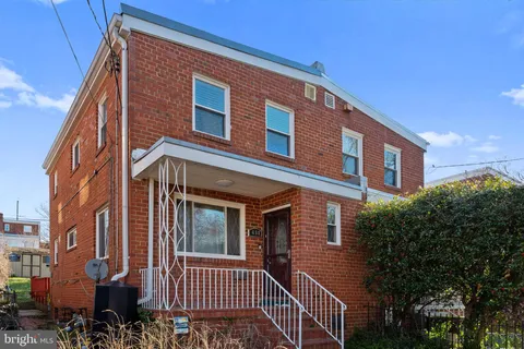 658 Nicholson Street NE, Washington, DC 20011 - MLS#: DCDC2191032