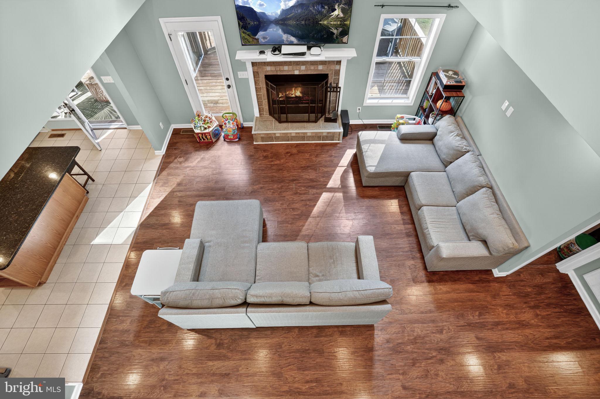 CAPTAIN'S COVE - Residential