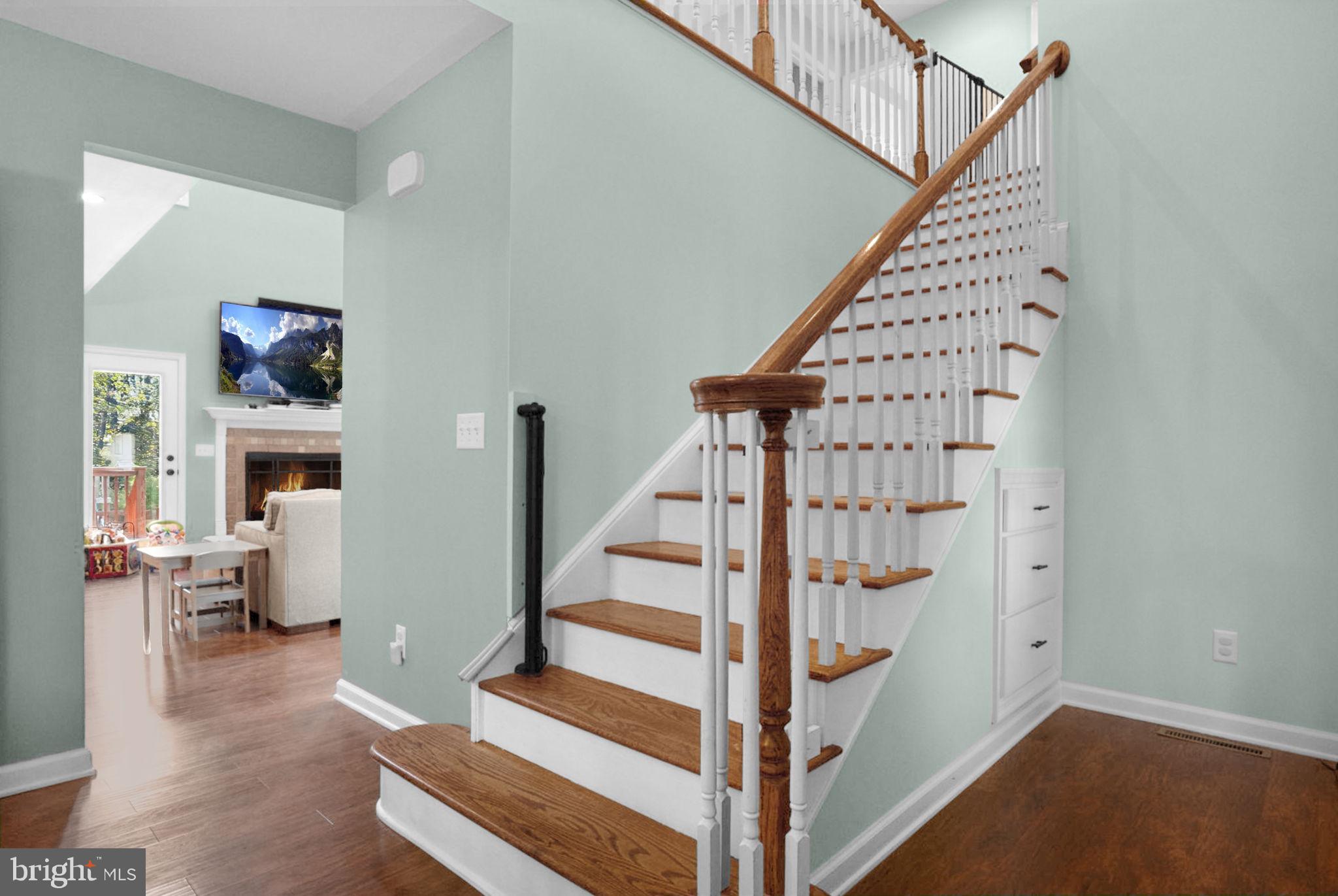 CAPTAIN'S COVE - Residential