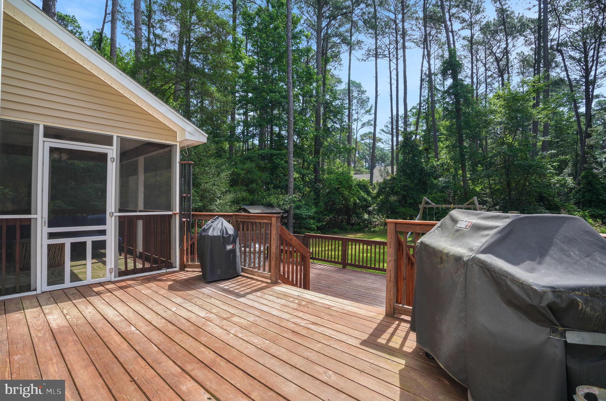 CAPTAIN'S COVE - Residential