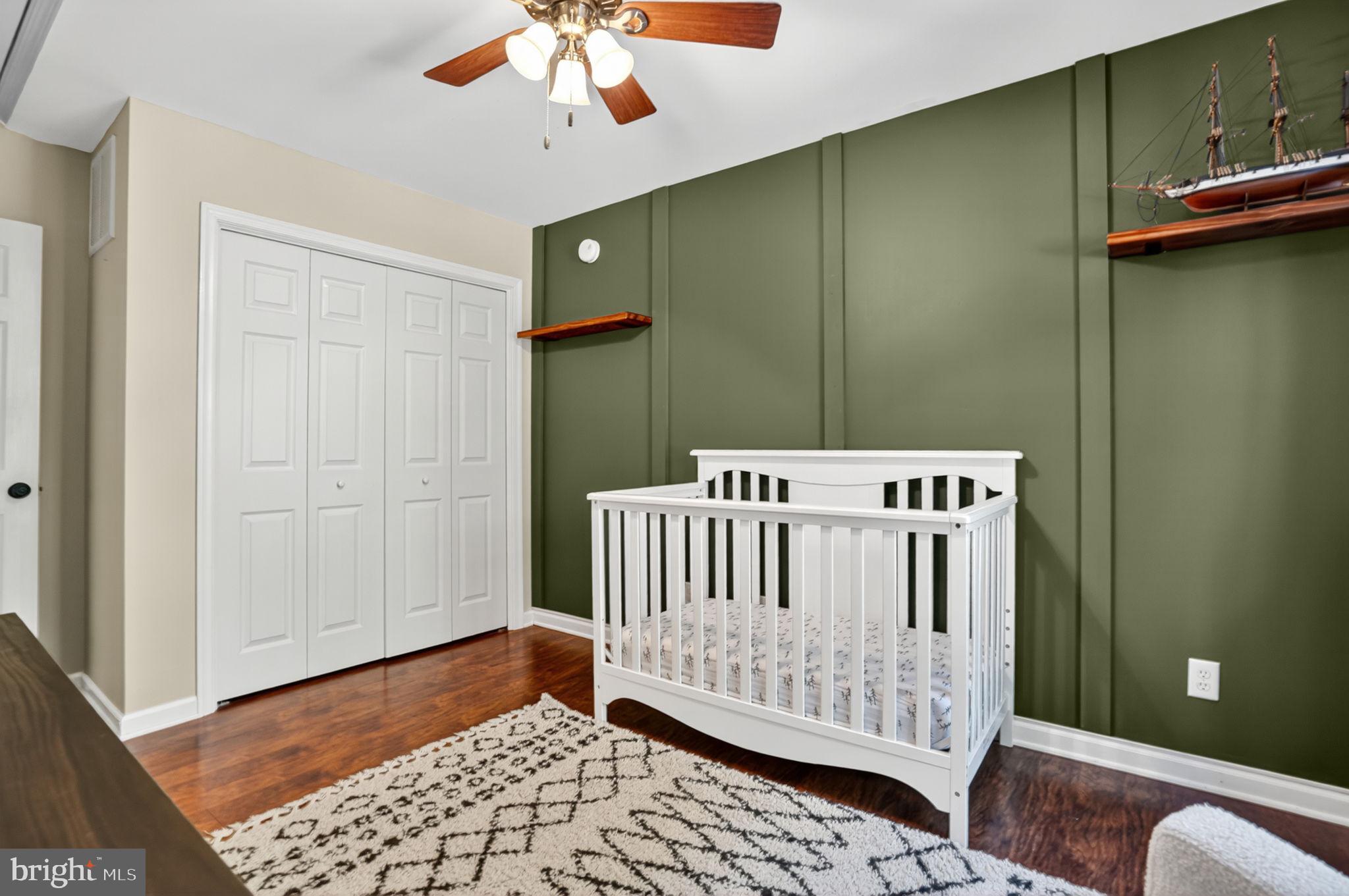 CAPTAIN'S COVE - Residential