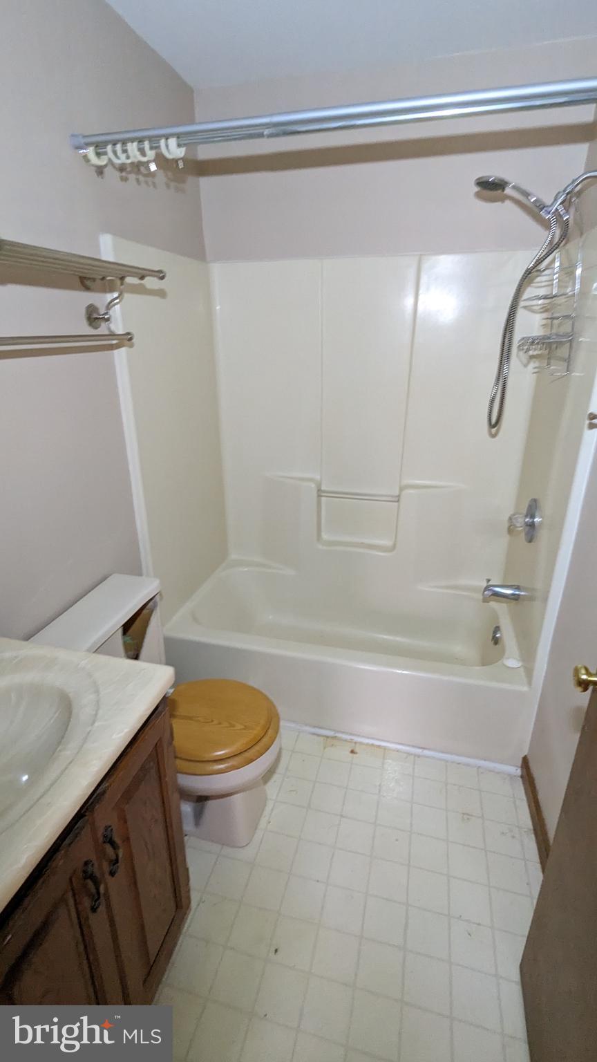 GILLENS GROVE - Residential