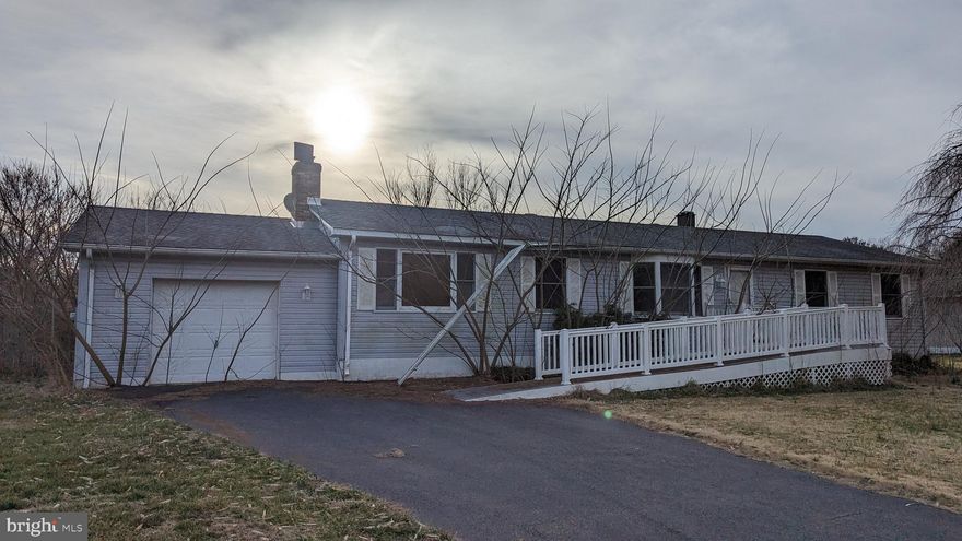 Deeply discounted rare foreclosure offering in Guillen’s Grove. This spacious 4br 3ba features over 1700 sf of living space Property is priced to sell in as is condition. Fix and flip, add to your rental portfolio for cash flow or move in and gain immediate equity. . Short term  investor financing available with 20% dp