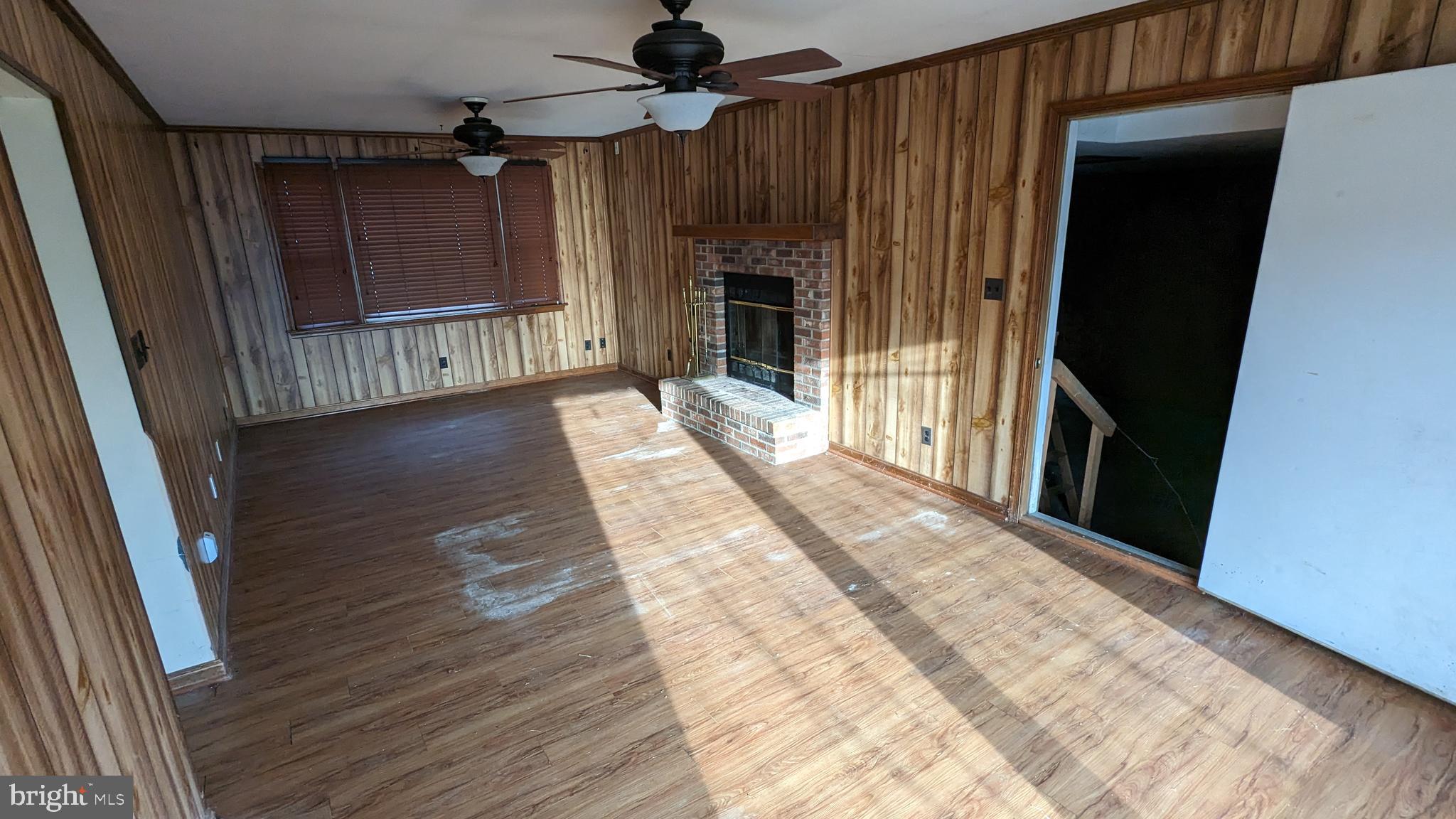 GILLENS GROVE - Residential