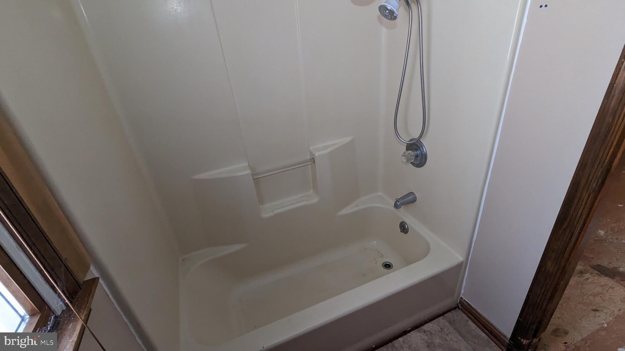 GILLENS GROVE - Residential