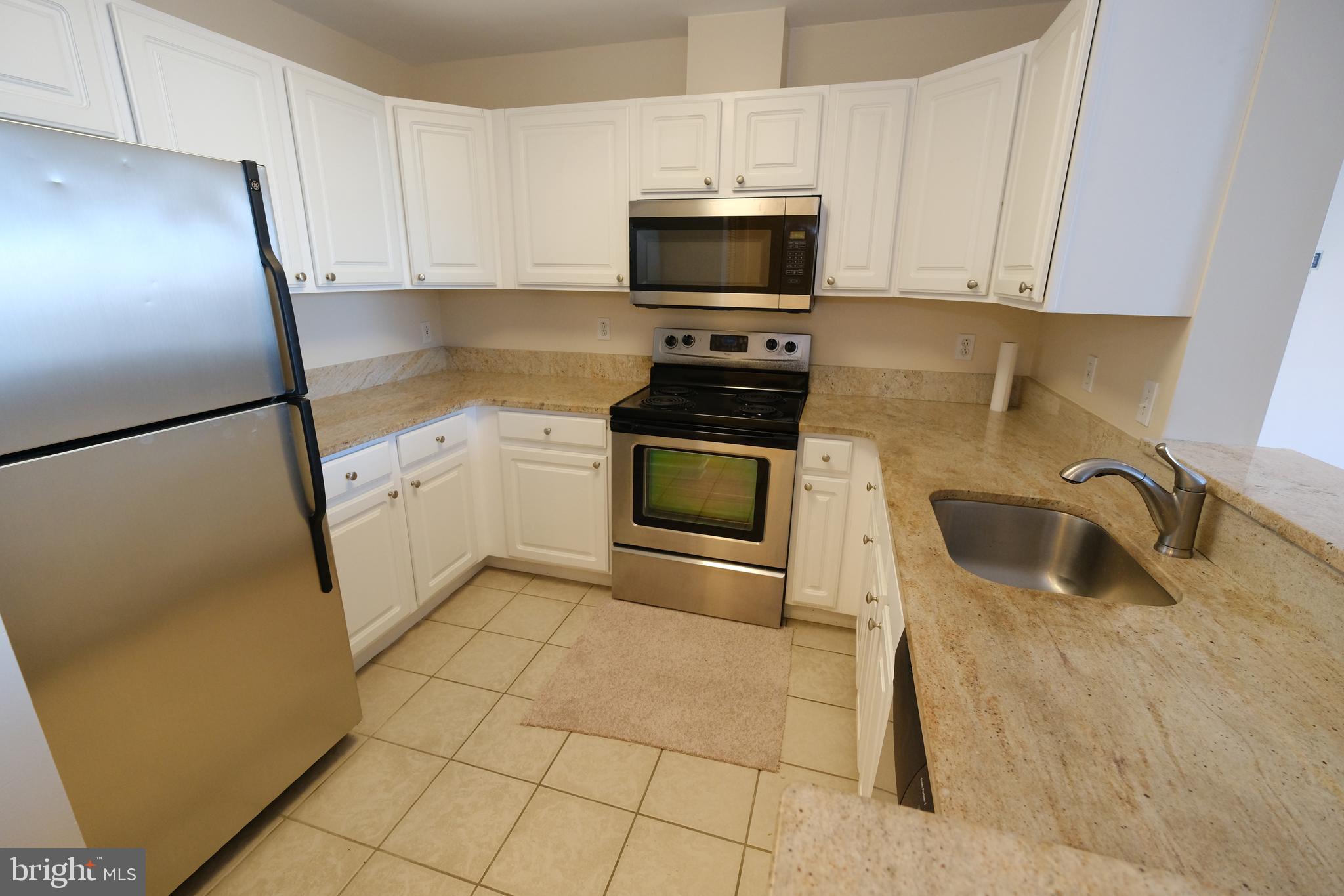 PIERSIDE AT HARBORVIEW - Residential Lease